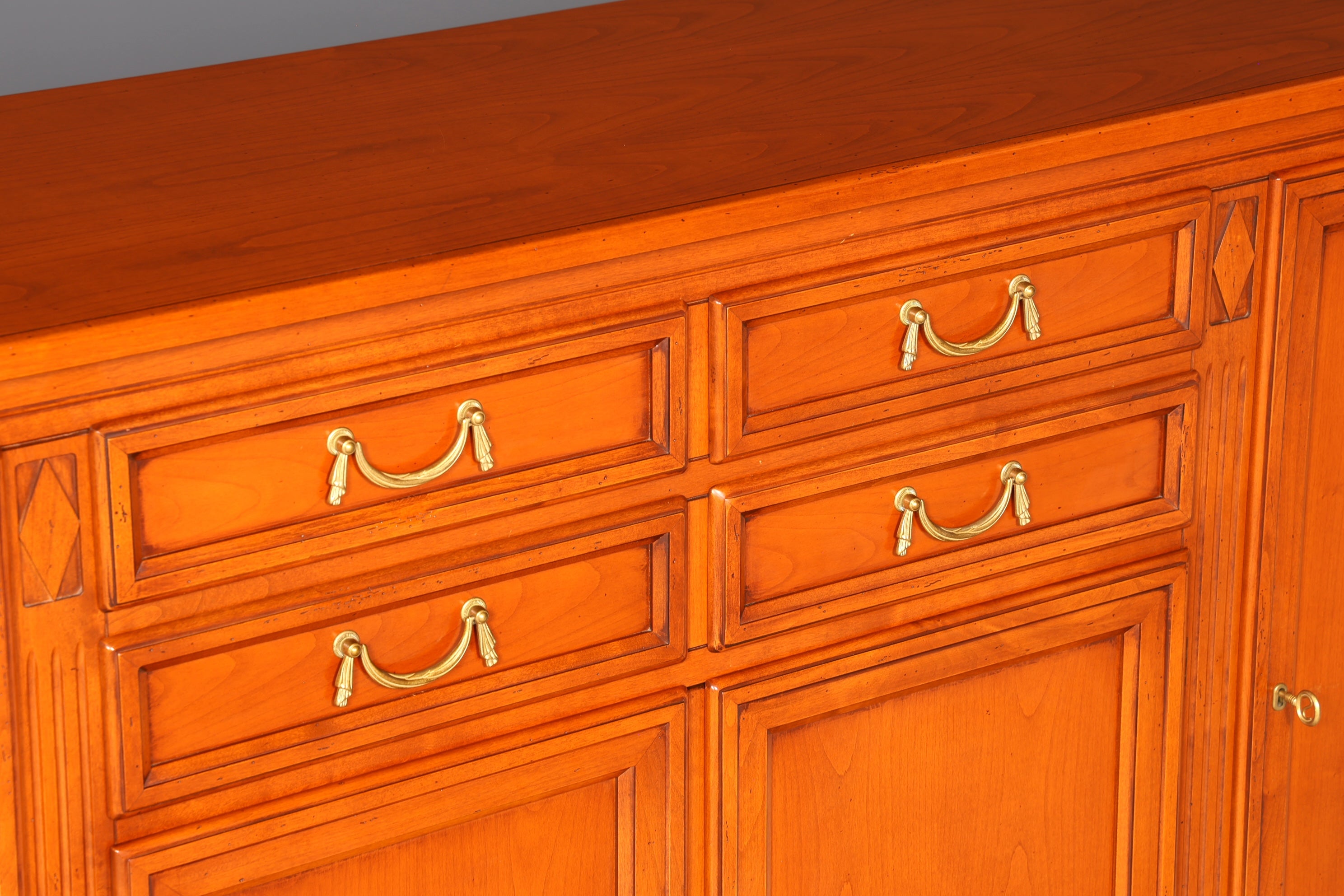 G042 Finish cm SELVA Wunderschönes Englisches Sideboard Eibe Schrank Antik Stil Buffetschrank Kommode