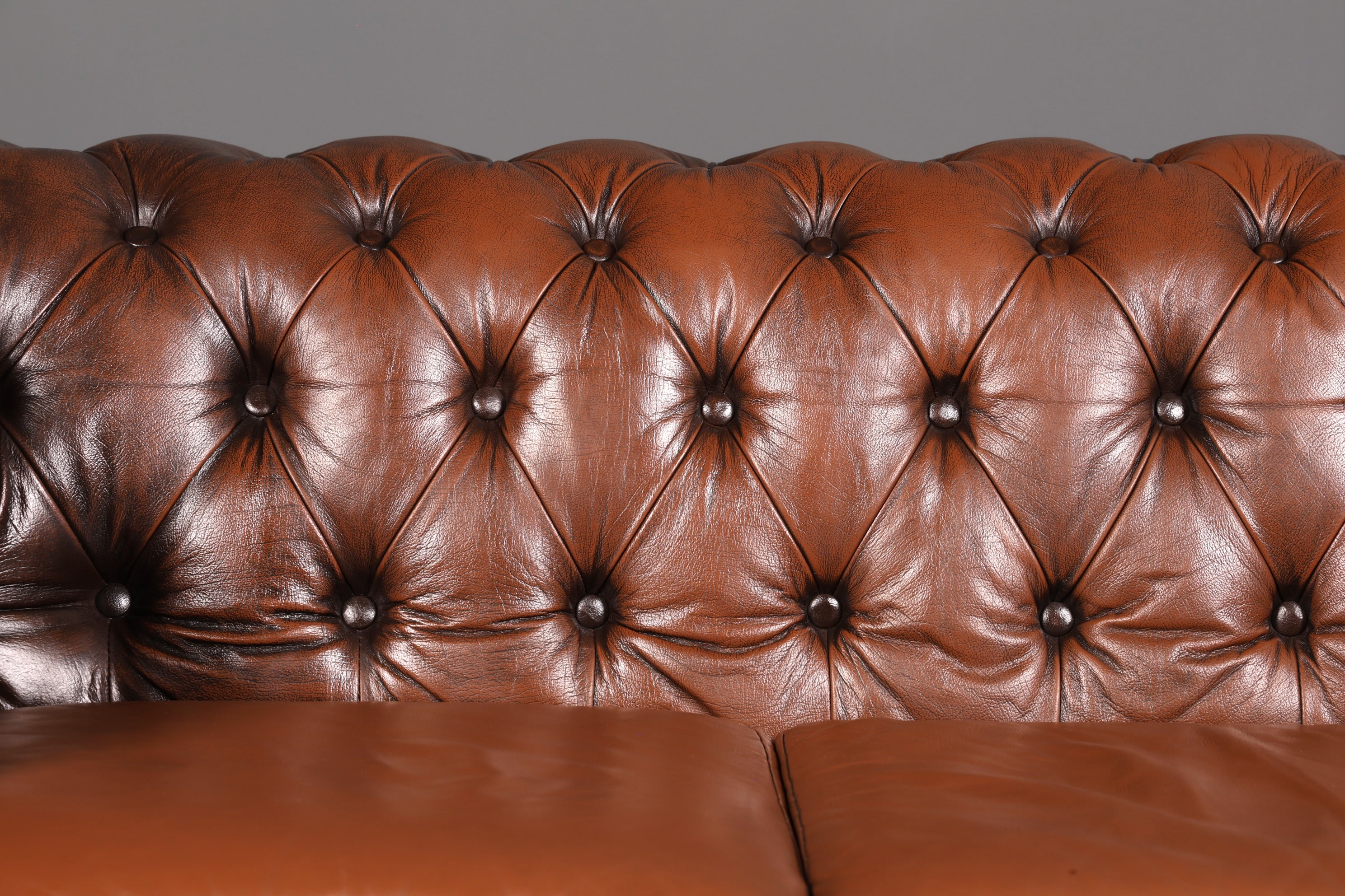 Wunderschönes Original Chesterfield 3-Sitzer Sofa Echt Leder Englische Couch England Polstersofa Antik Vintage Ledersofa
