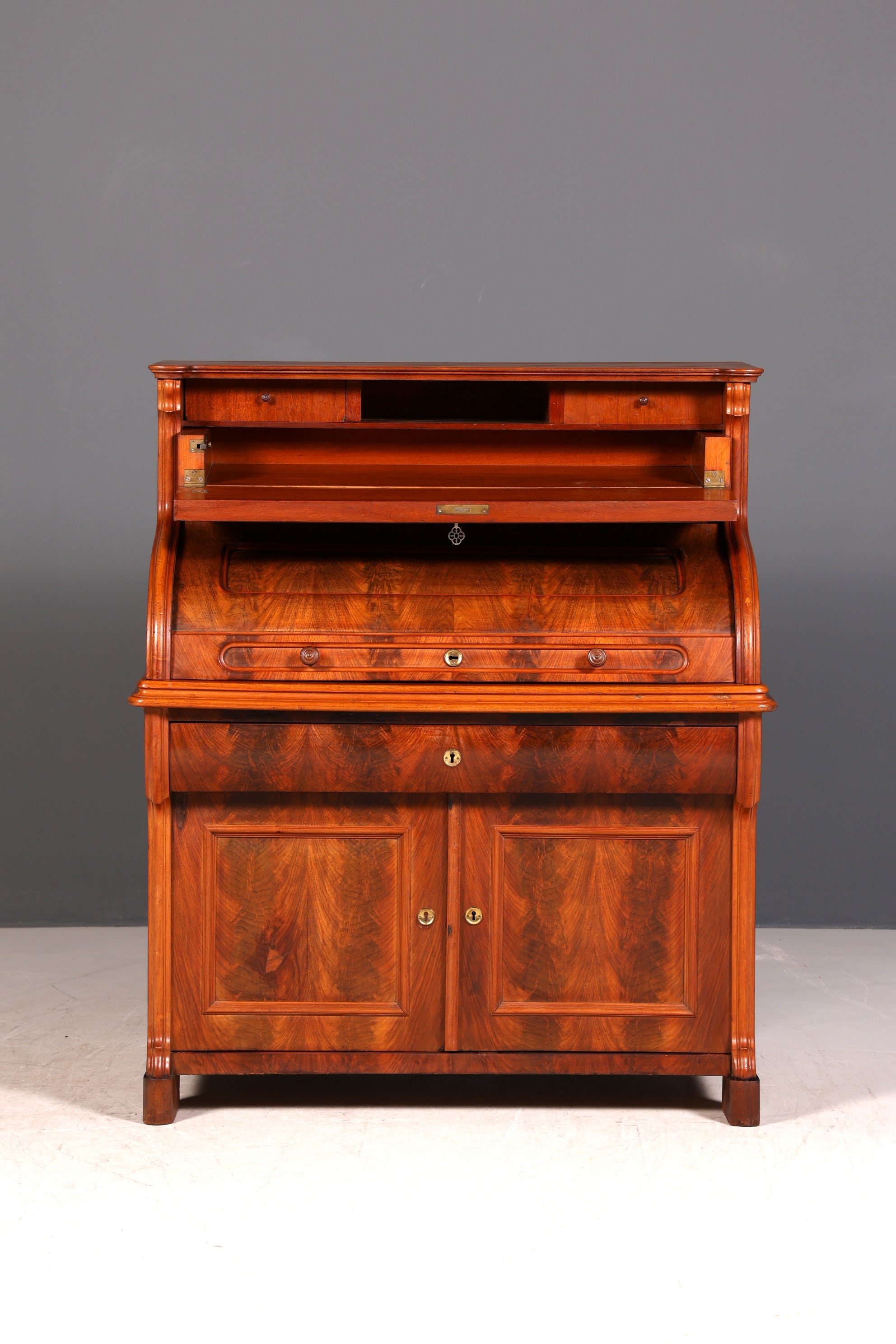 G272 Finish cm Beeindruckender Louis Philippe Sekretär Antik Rollladen Sekretär Schreibtisch Nussbaum Aufsatzsekretär (Kopie)