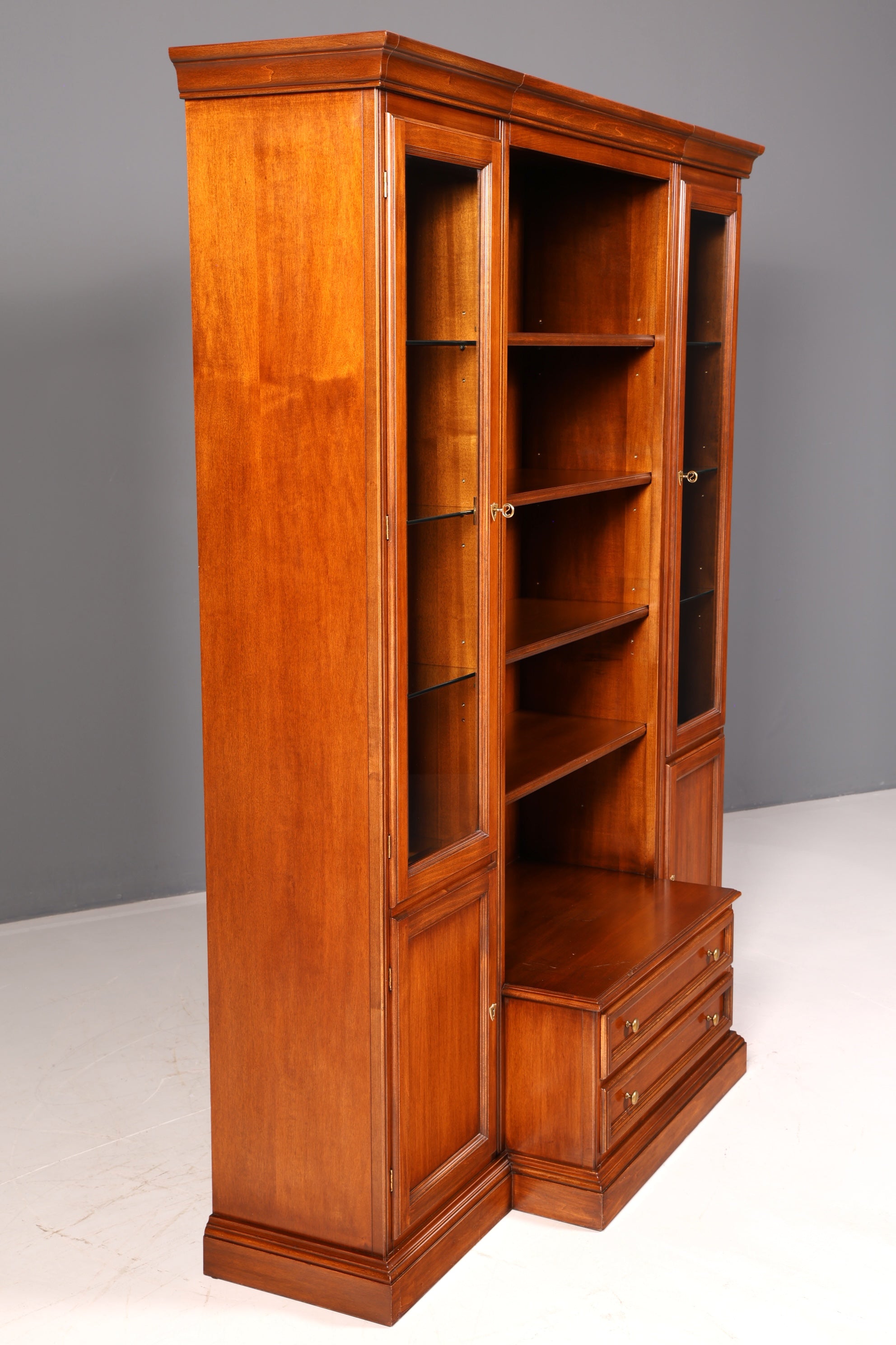 Wunderschöner Original Selva Bücherschrank Bücherregal Vitrine Regal Bibliothek Made in Italy Vintage