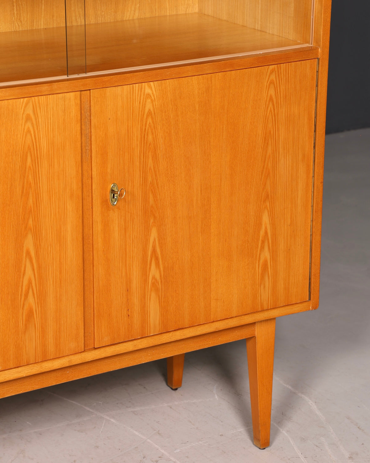 Wunderschöne Original Hellerau Mid Century Vitrine Schrank Franz Ehrlich 602 Kommode Bücherregal
