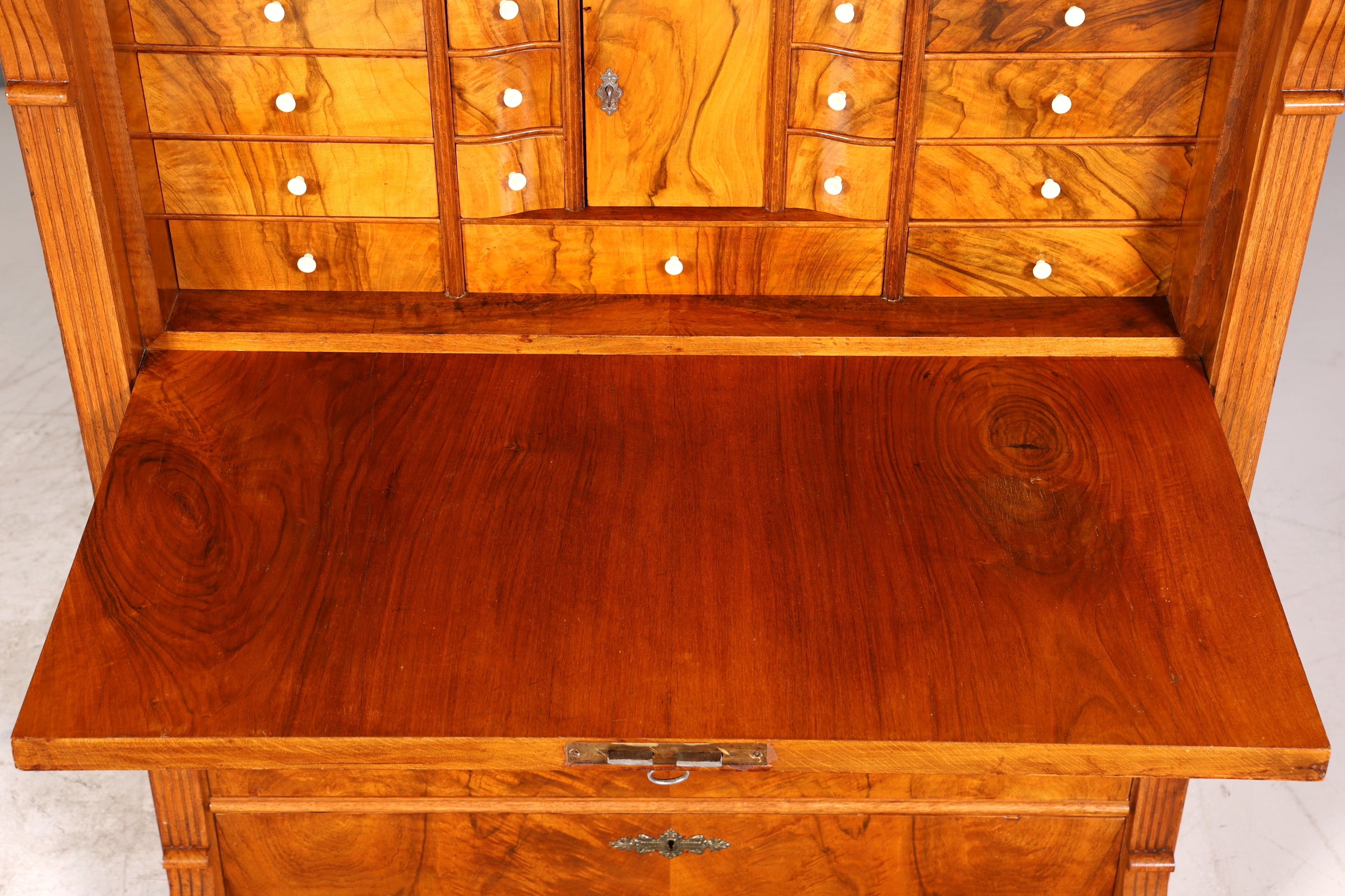 Stilvoller Biedermeier Sekretär Vertiko Louis Philippe Kommode Schubladenkommode