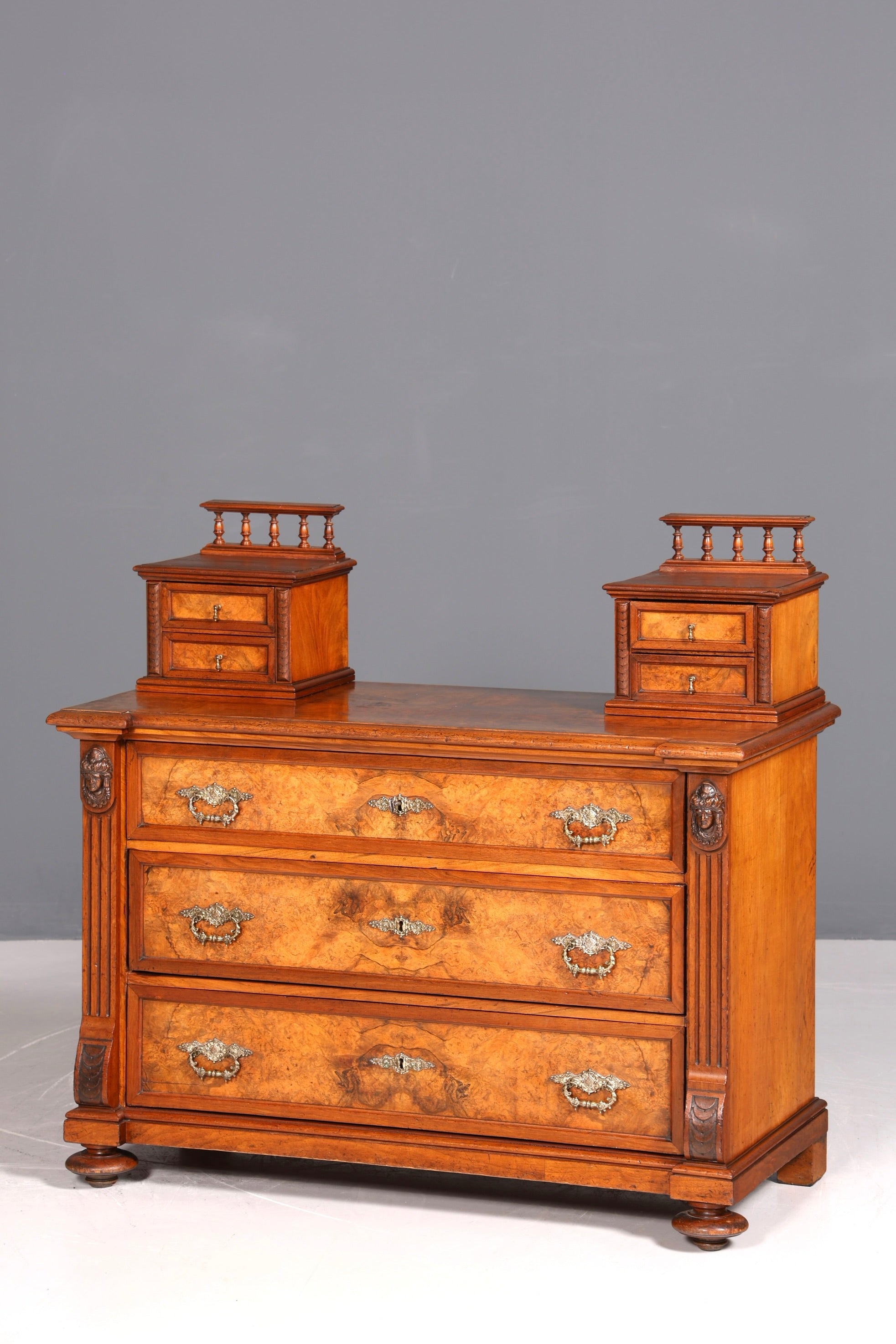 Edle Gründerzeit Kommode Louis Philippe Nussbaum Schubladen Kommode Sideboard um 1880