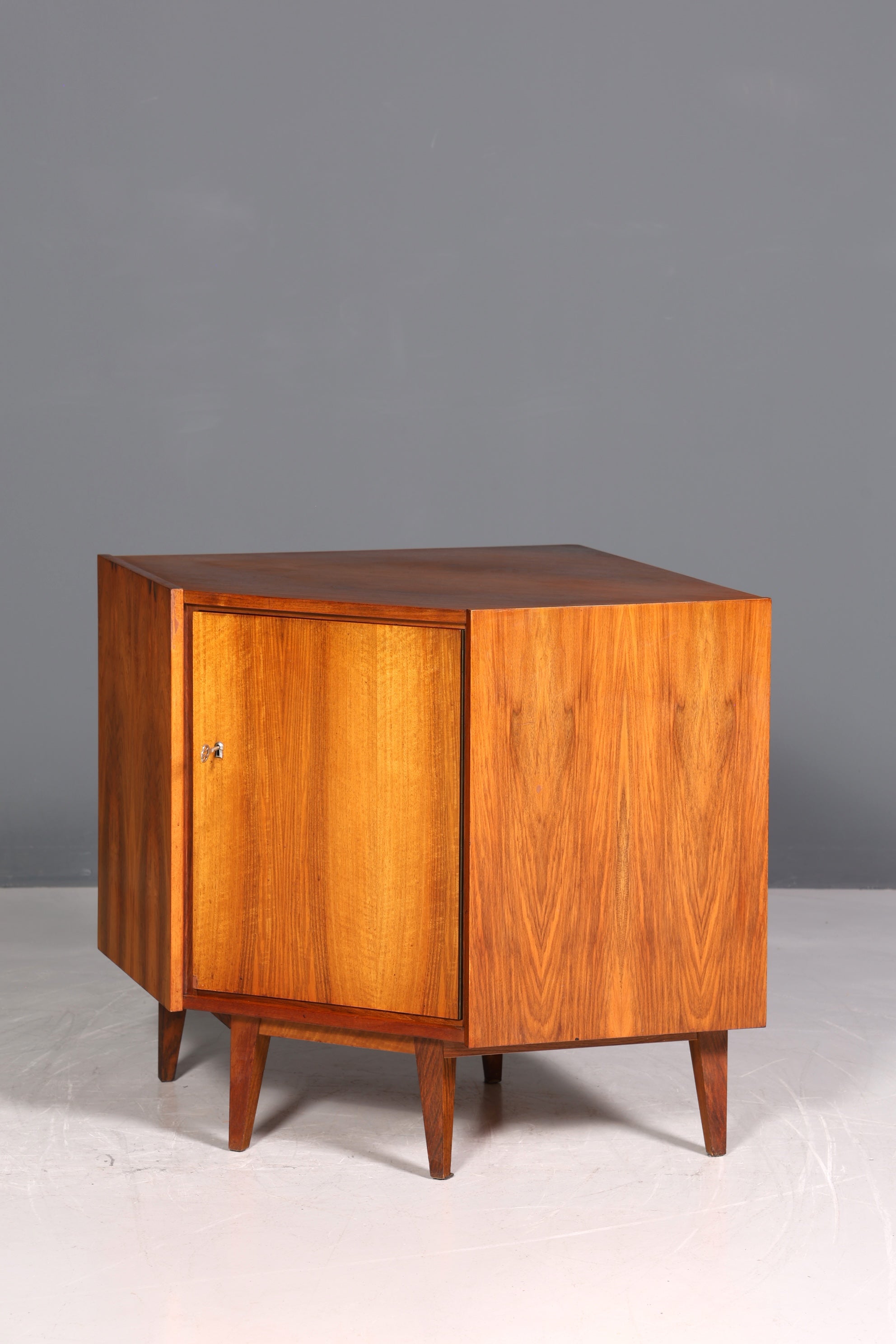 Wunderschöne Mid Century Eckkommode Vintage Schrank 60er Jahre Kommode
