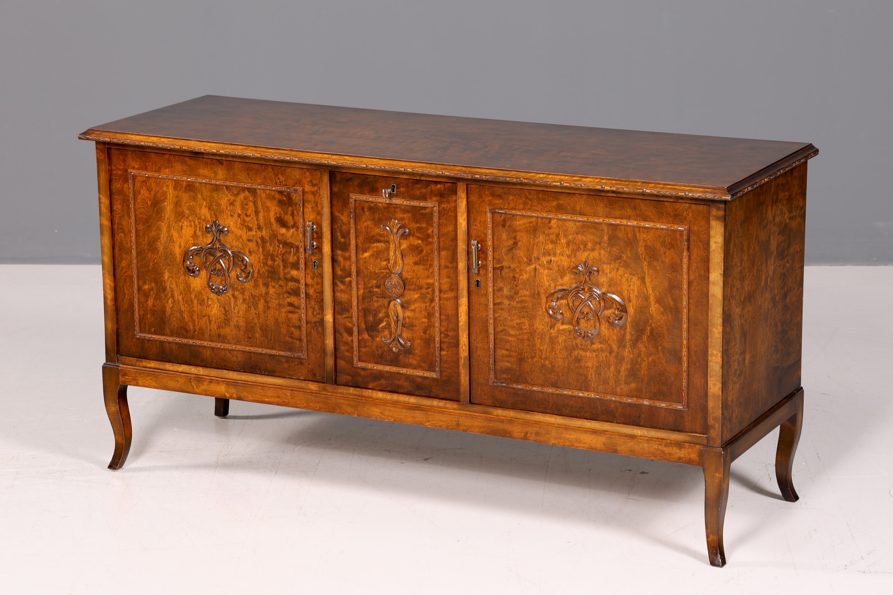Wunderschönes Original Art Deco Sideboard Antik Schrank TV Kommode um 1930 Designklassiker