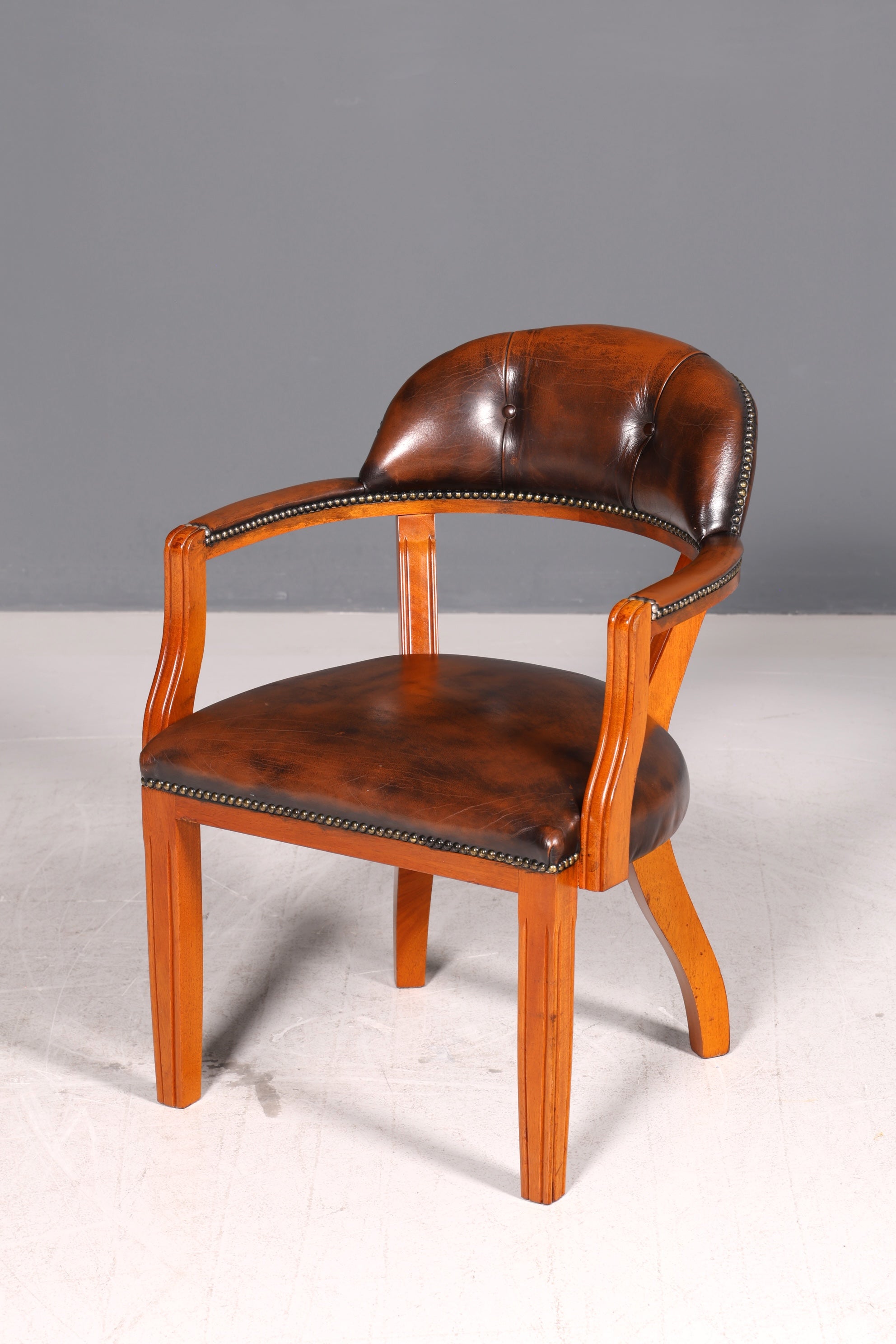 Wunderschöner Chesterfield Armlehnstuhl Braun Echt Leder Englisch Bürostuhl Schreibtischstuhl Sekretär Stuhl Court Chair 4 von 4