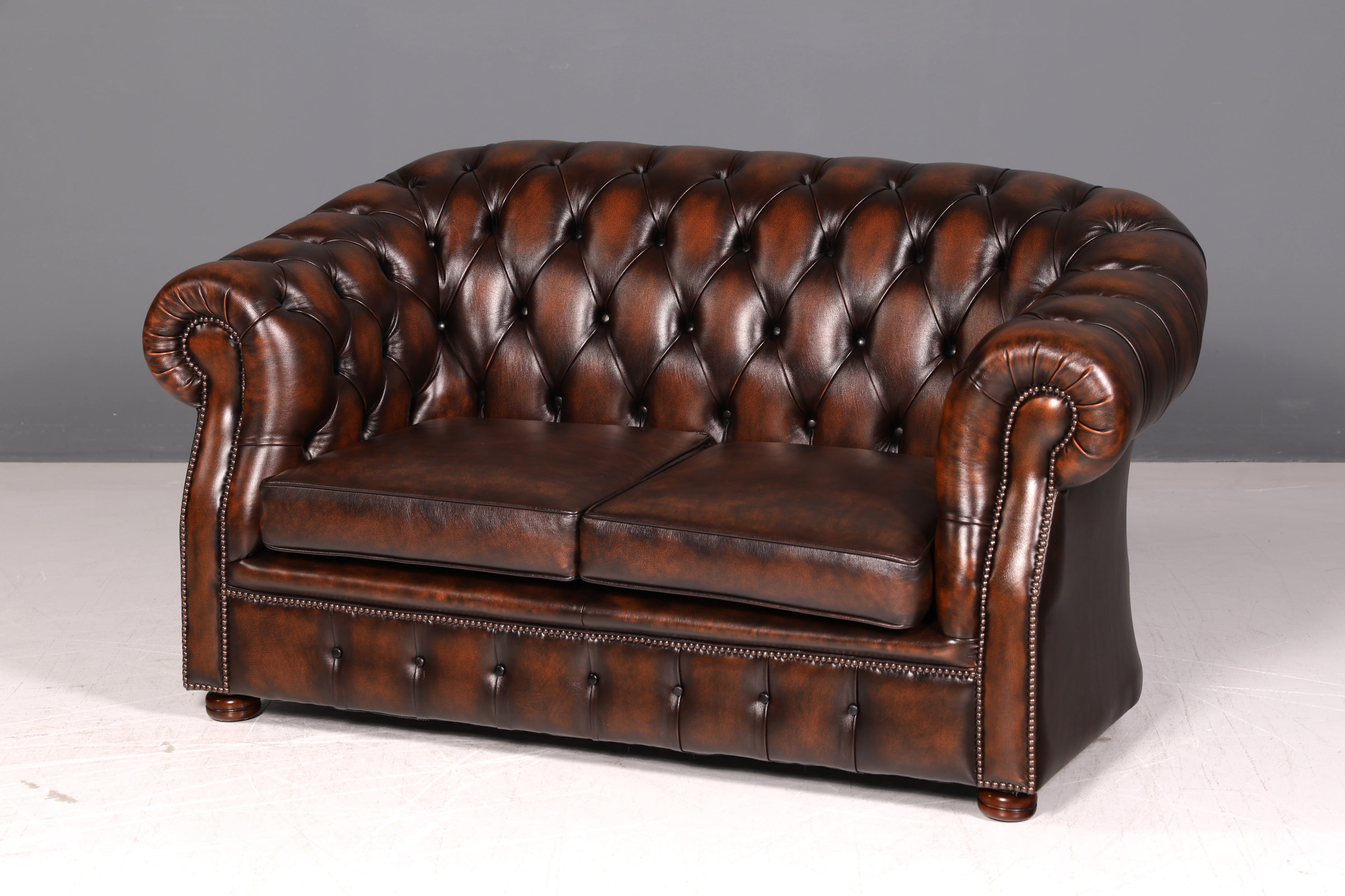 Beautiful Original Chesterfield Centurion 2-Seater Couch Real Leather Sofa English UK Leather Sofa Antique