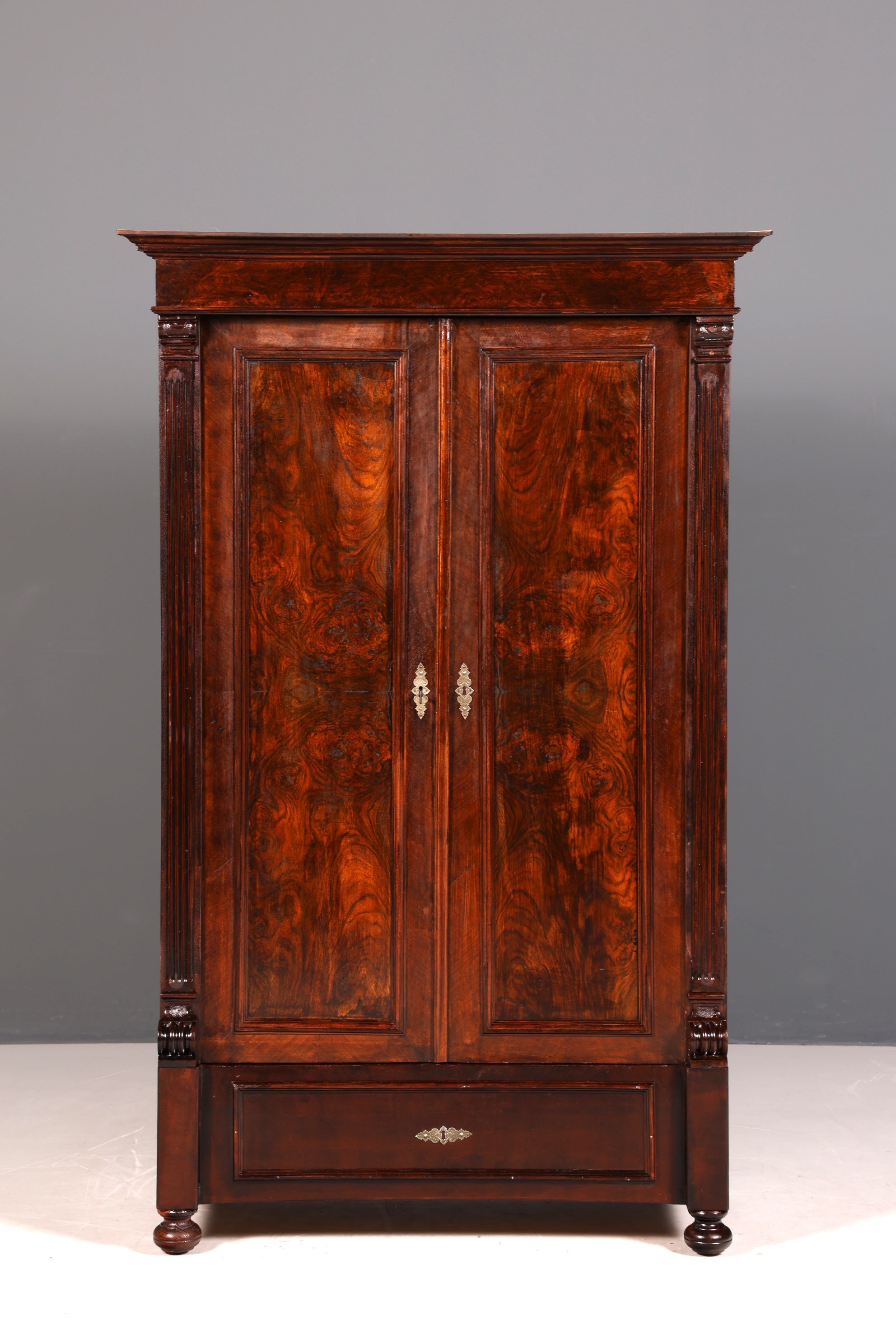 Traumhafter Gründerzeit Schrank Louis Philippe Antik Kleiderschrank Wäscheschrank Dielenschrank