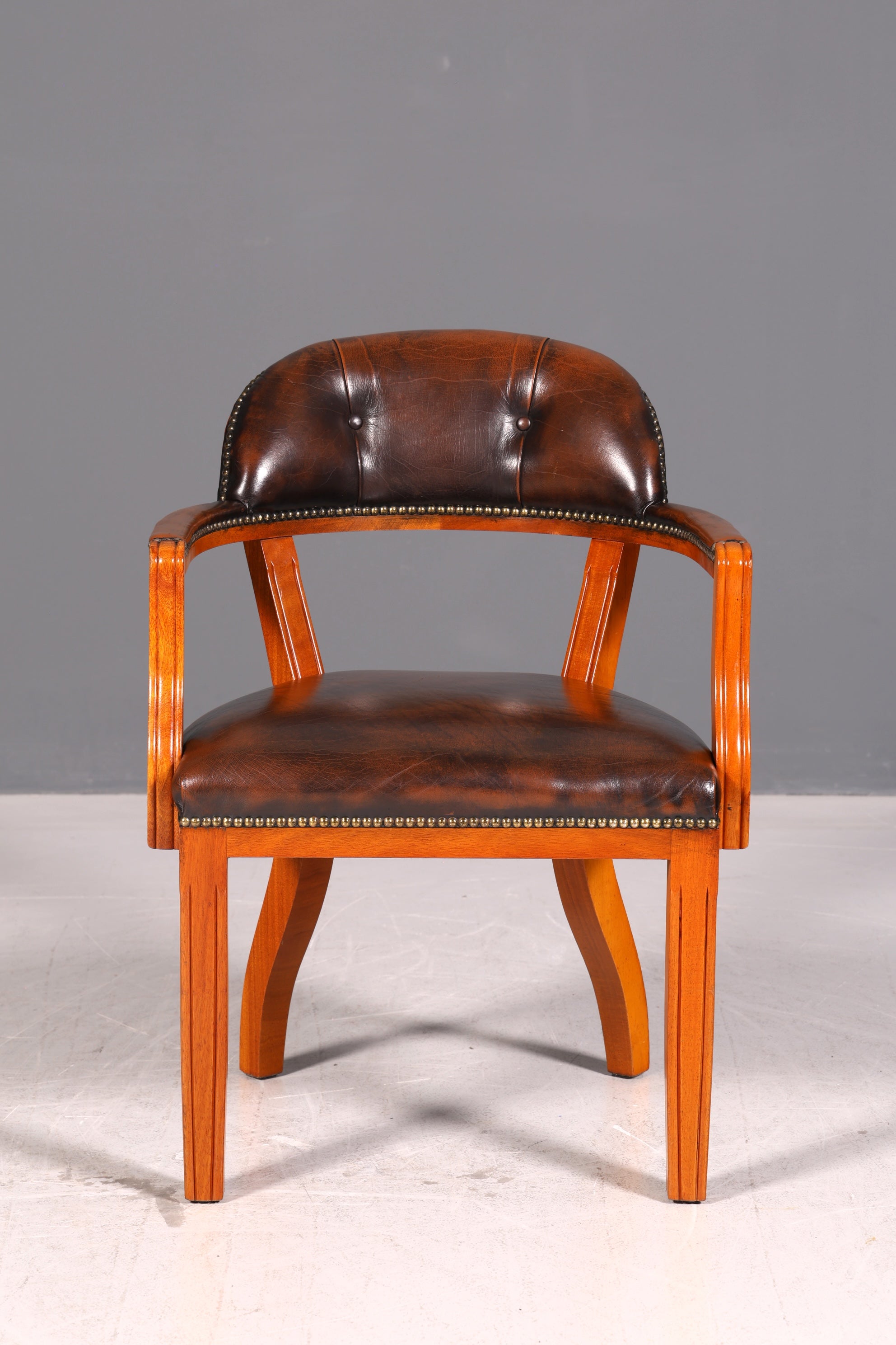 Wunderschöner Chesterfield Armlehnstuhl Braun Echt Leder Englisch Bürostuhl Schreibtischstuhl Sekretär Stuhl Court Chair 3 von 4