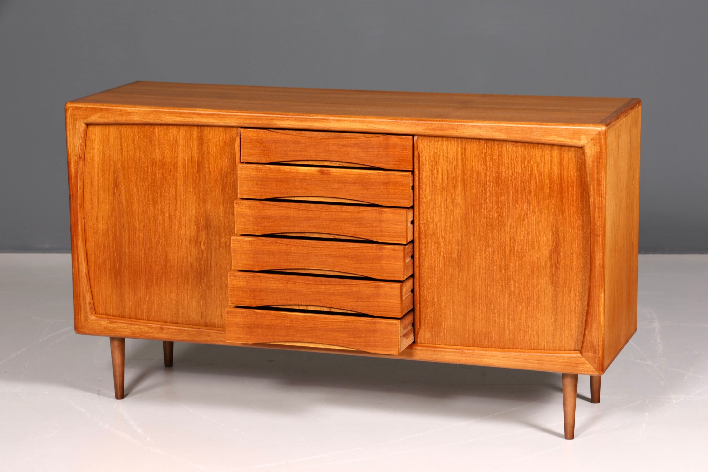 Elegant original Dyrlund sideboard, mid-century modern cabinet, Danish design, teak wood TV cabinet, 1960s buffet