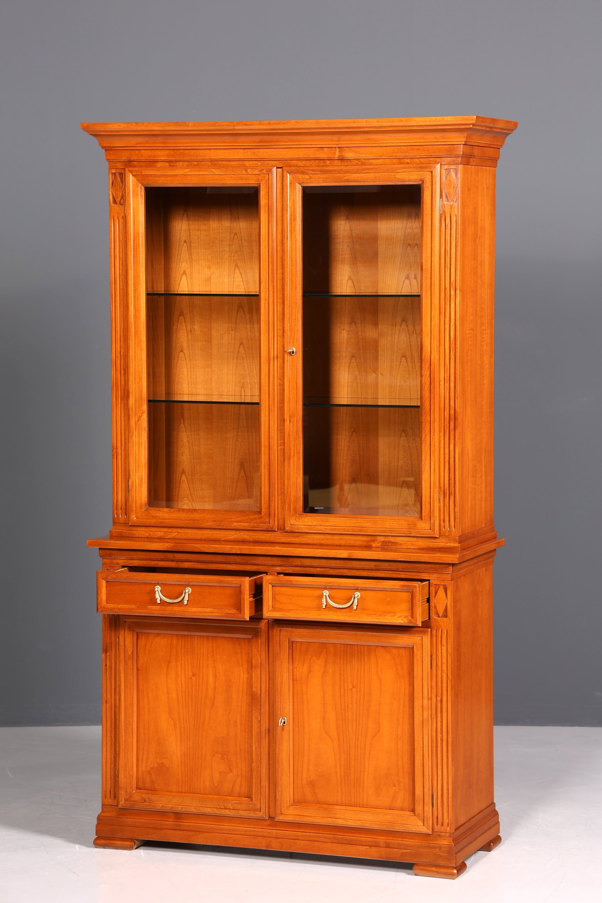 Traumhafte Original Selva Vitrine Antik Stil massiv Holz Buffet Villa Borghese Schrank Bibliothek Geschirrschrank