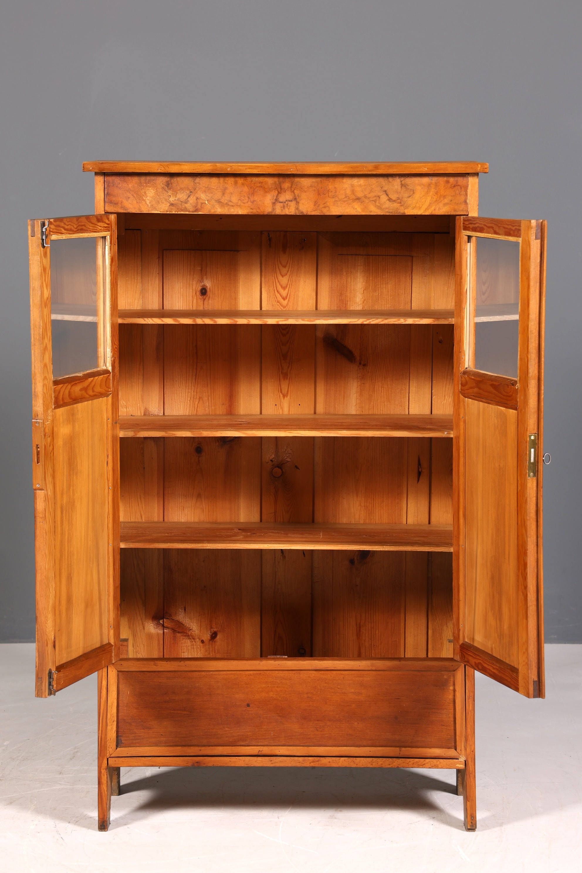 F942 Finish Traumhafte Jugendstil Vitrine Antike Holz Bücherschrank Eiche Antik Schrank Geschirrschrank