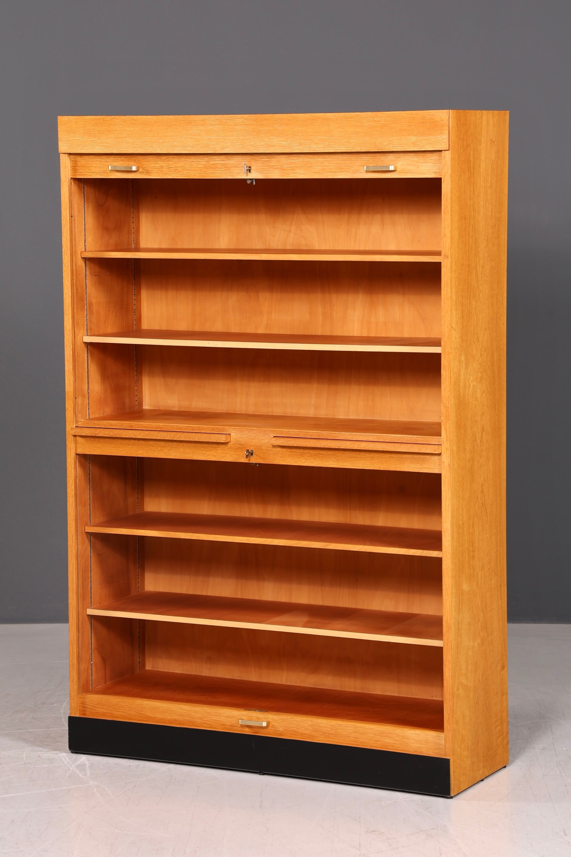 Stilvoller Mid Century Rollladenschrank Bauhaus Apothekerschrank Art Deco Büro Aktenschrank