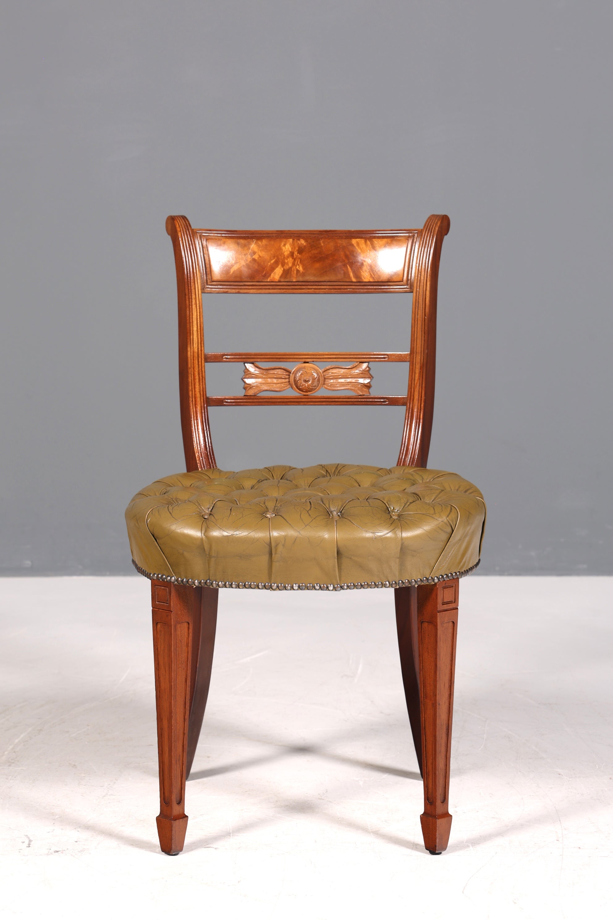 Wunderschöner Chesterfield Stuhl Anno Dom Sekretär Stuhl Englisch echt Leder Küchenstuhl 1 von 4