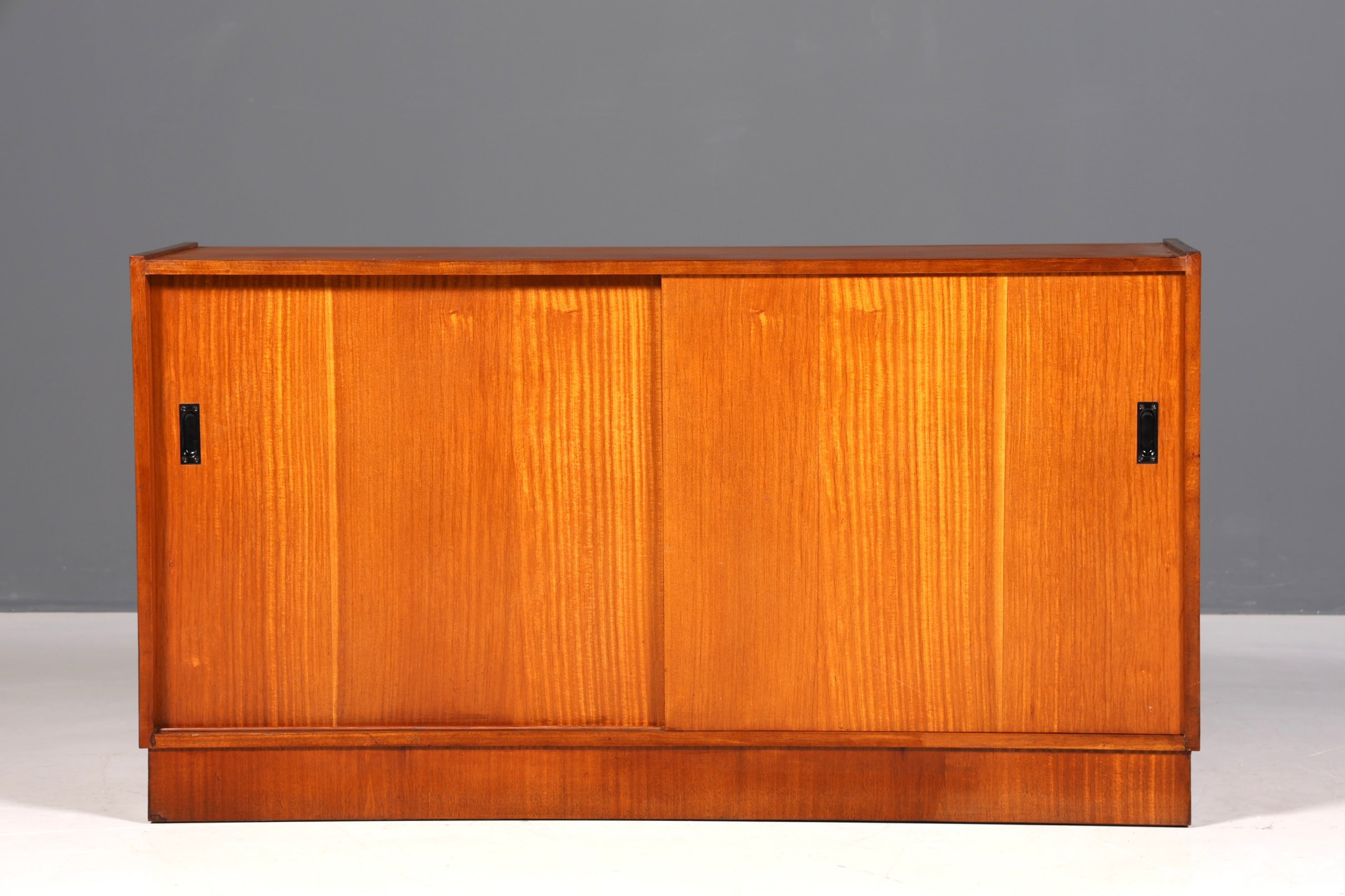 Wunderschönes Mid Century Sideboard Vintage Schrank Schiebetür Kommode TV Schrank 60s