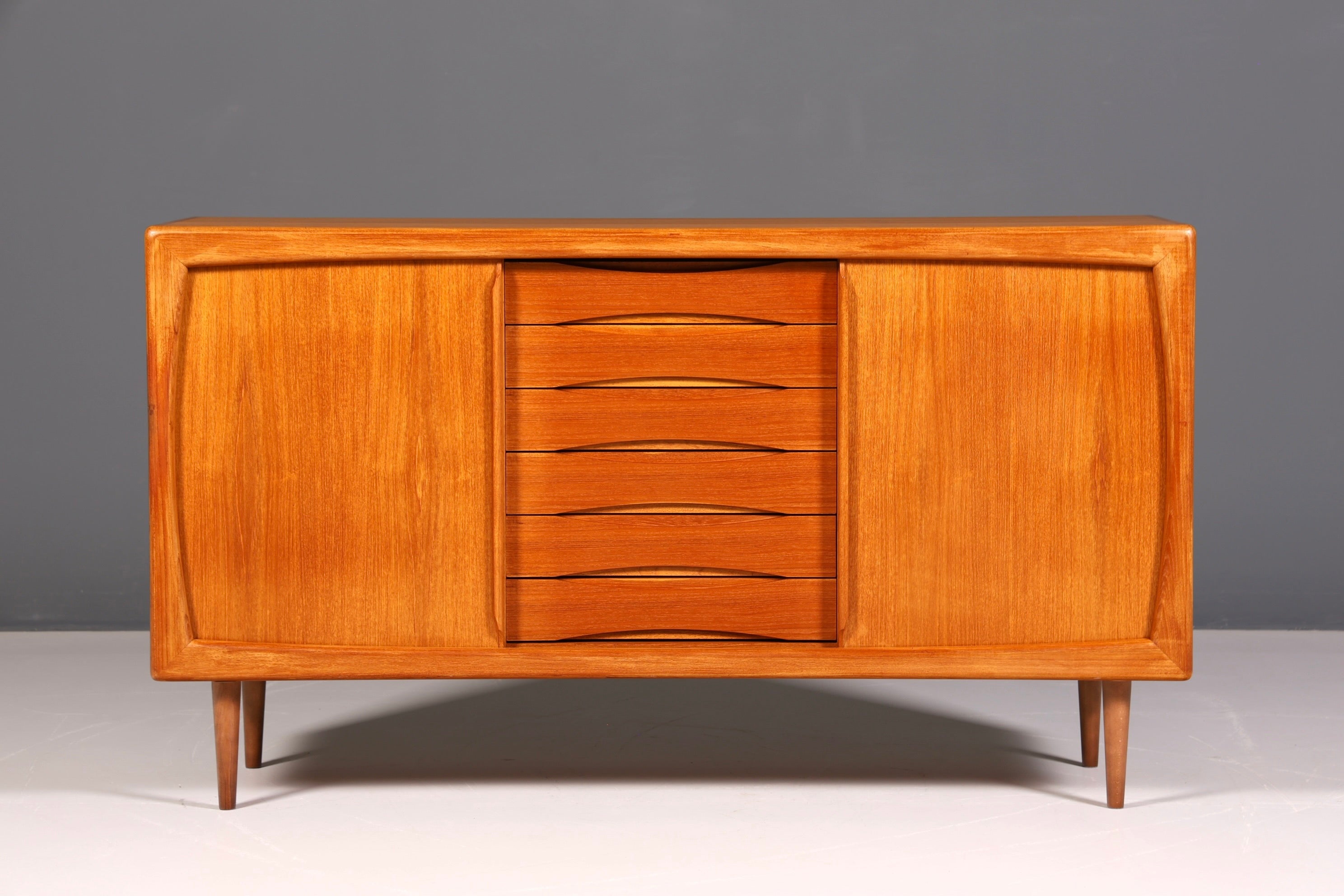 Elegant original Dyrlund sideboard, mid-century modern cabinet, Danish design, teak wood TV cabinet, 1960s buffet