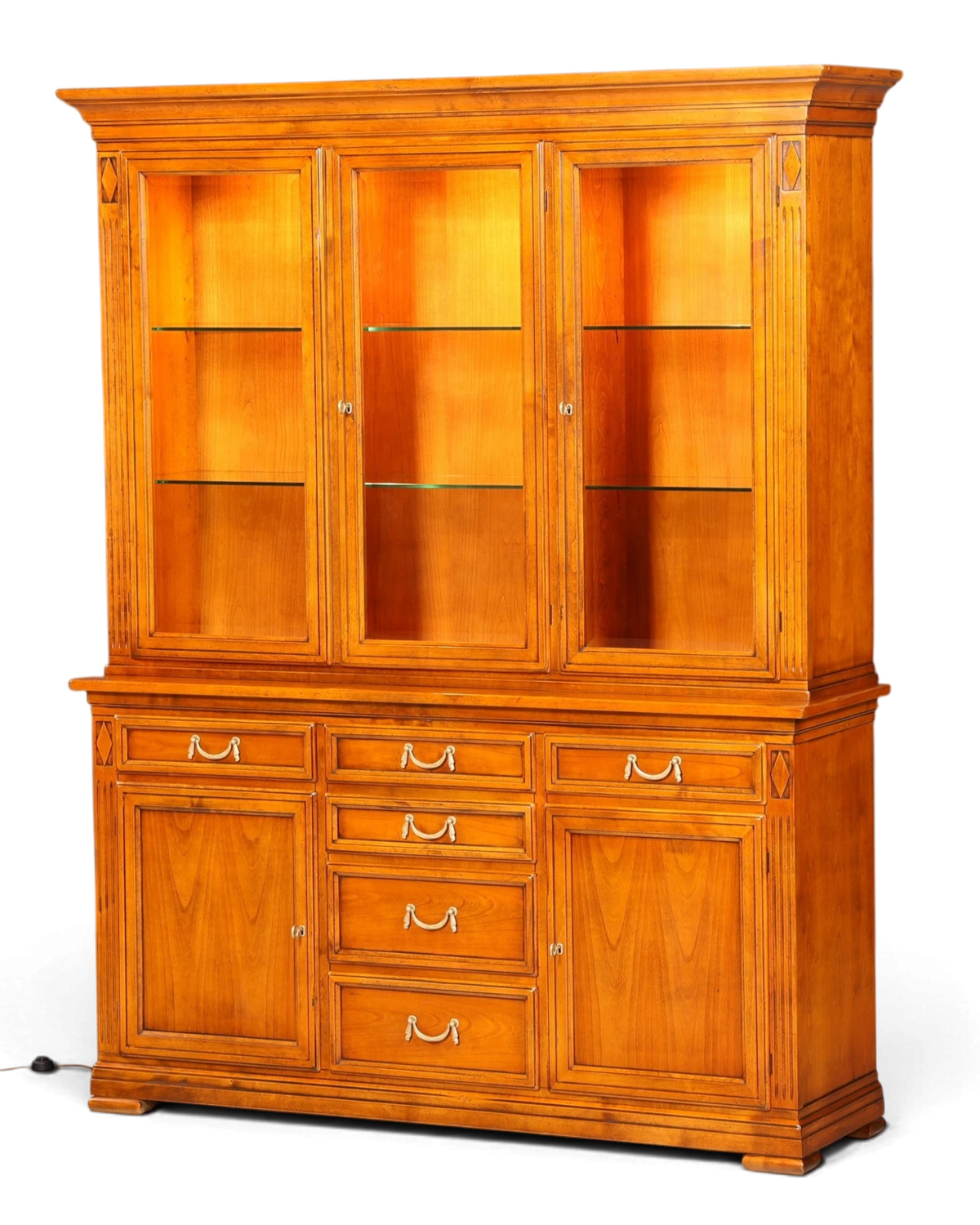 Hauptstadt Möblerei Selva Vitrine Villa Borghese aus massivem Holz mit Glasfront und Innenbeleuchtung im Antik Stil