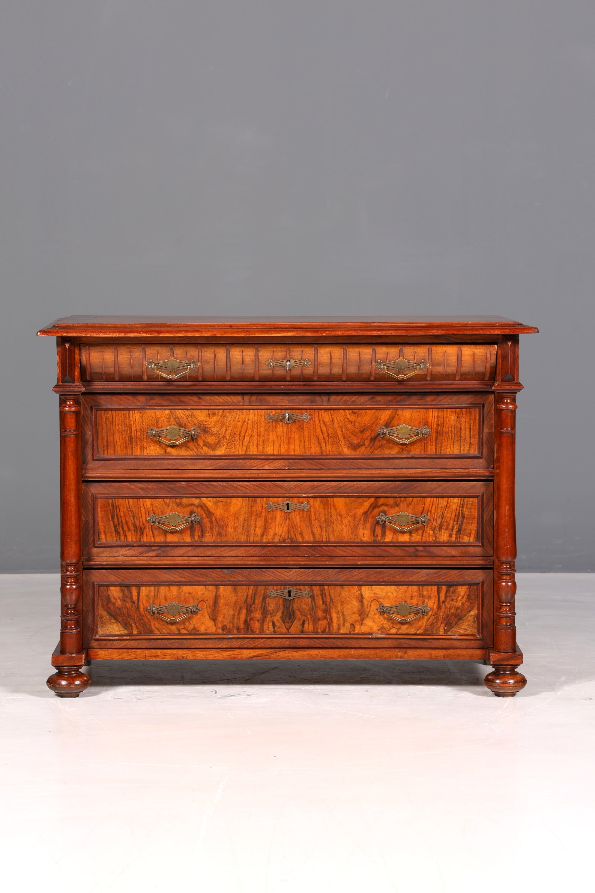 Wunderschöne Gründerzeit Kommode Louis Philippe Schubladen Kommode Nussbaum Sideboard um 1880