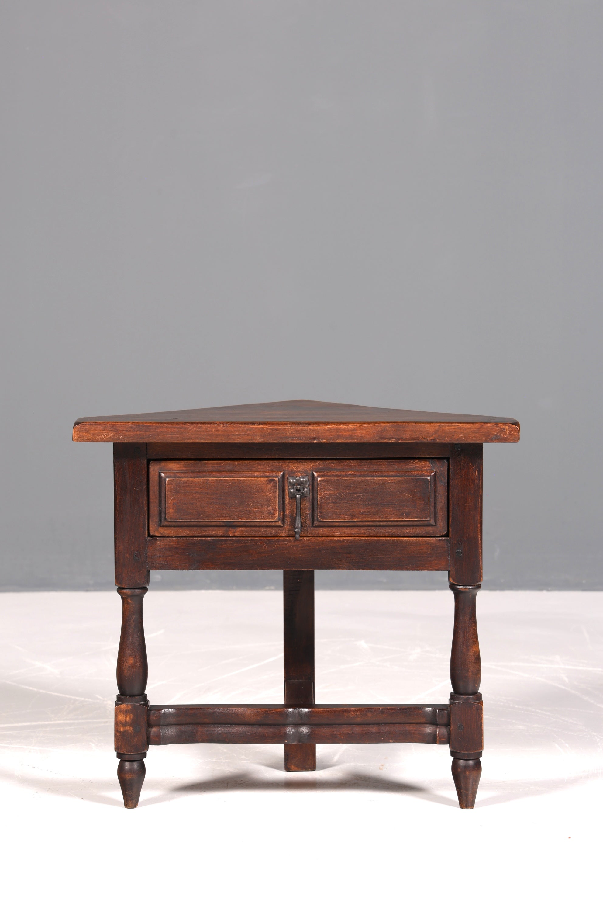 Wunderschöner Spanischer Ecktisch echt Holz Beistelltisch rustikaler spanischer Ablagetisch