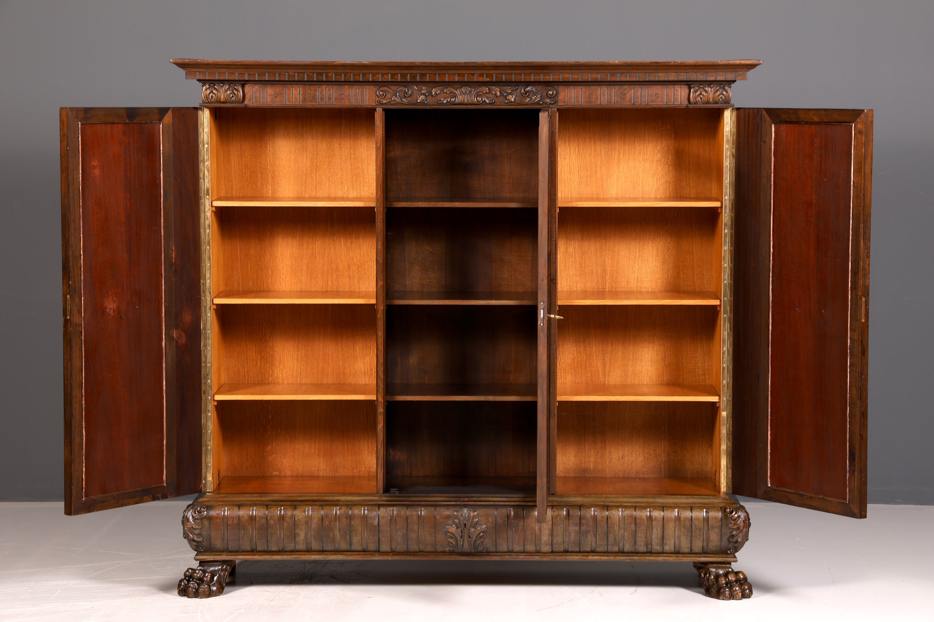Beeindruckender Neorenaissance Bücherschrank Gründerzeit Vitrine Herrenzimmer Buffet Schrank Antik Massivholz