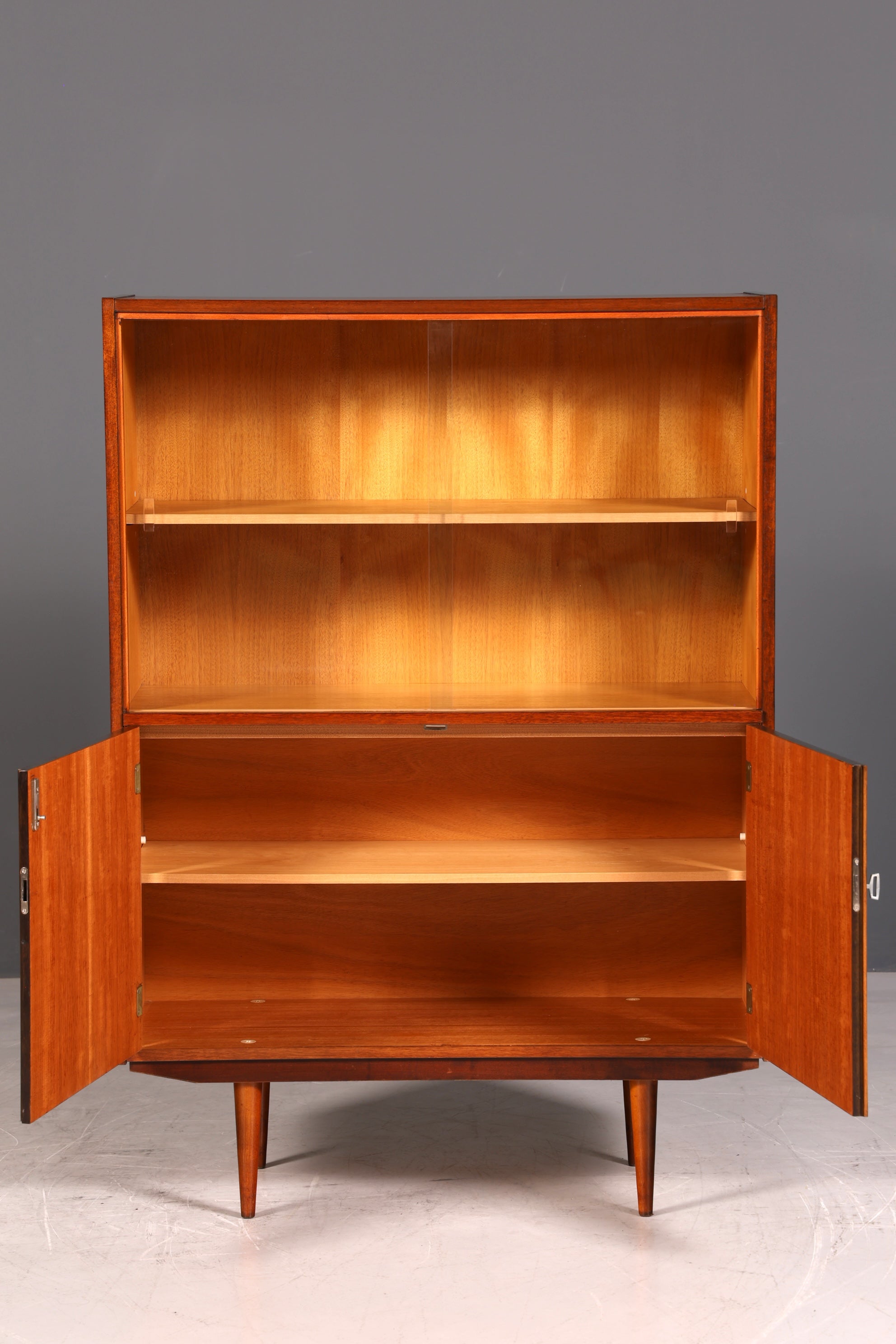 G142 Finish Wunderschöne Mid Century Vitrine Vintage Regal Retro Bücherregal VEB Bookshelf