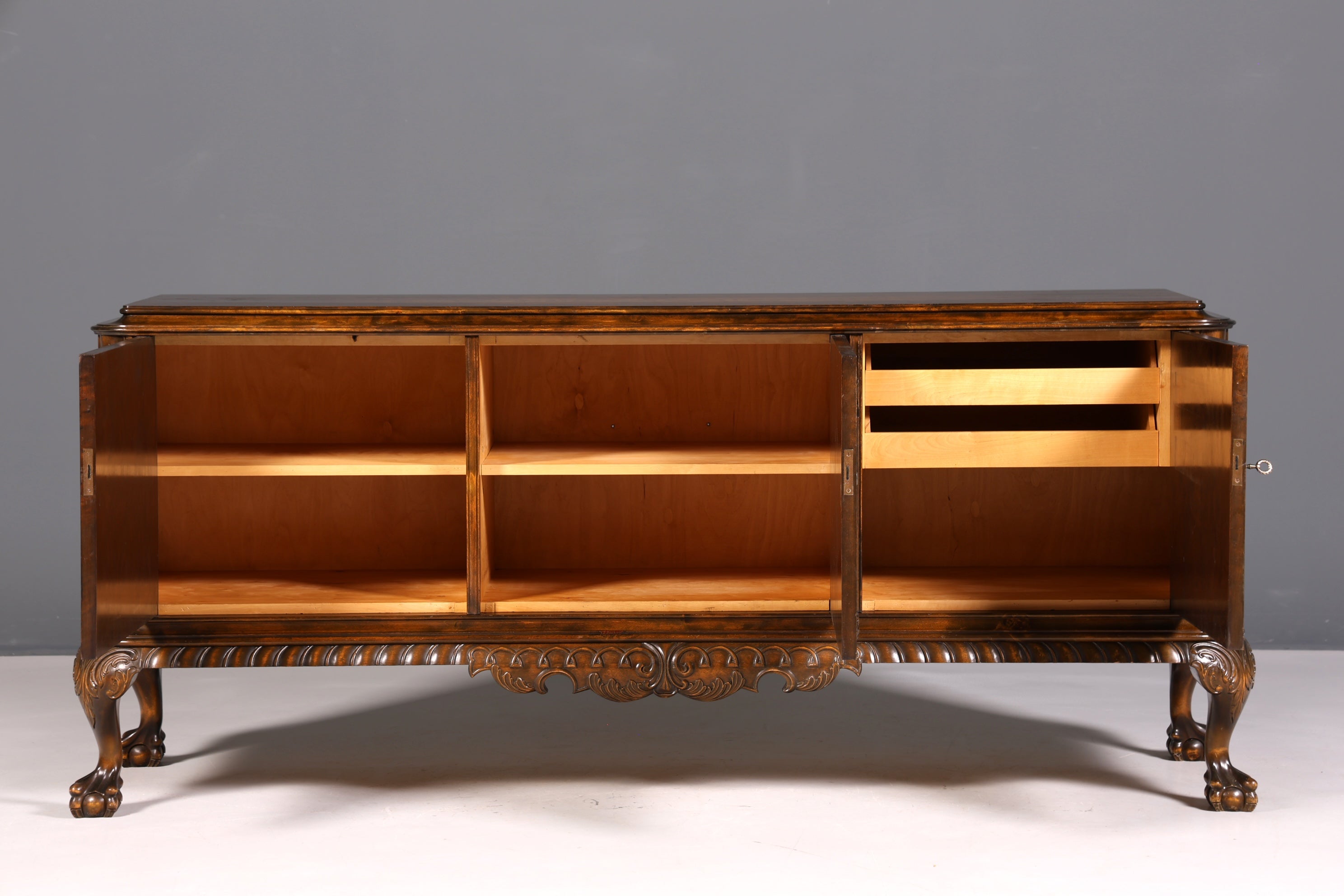 Traumhaftes Chippendale Sideboard Barock Stil Schrank Antik 50s 60s TV Kommode