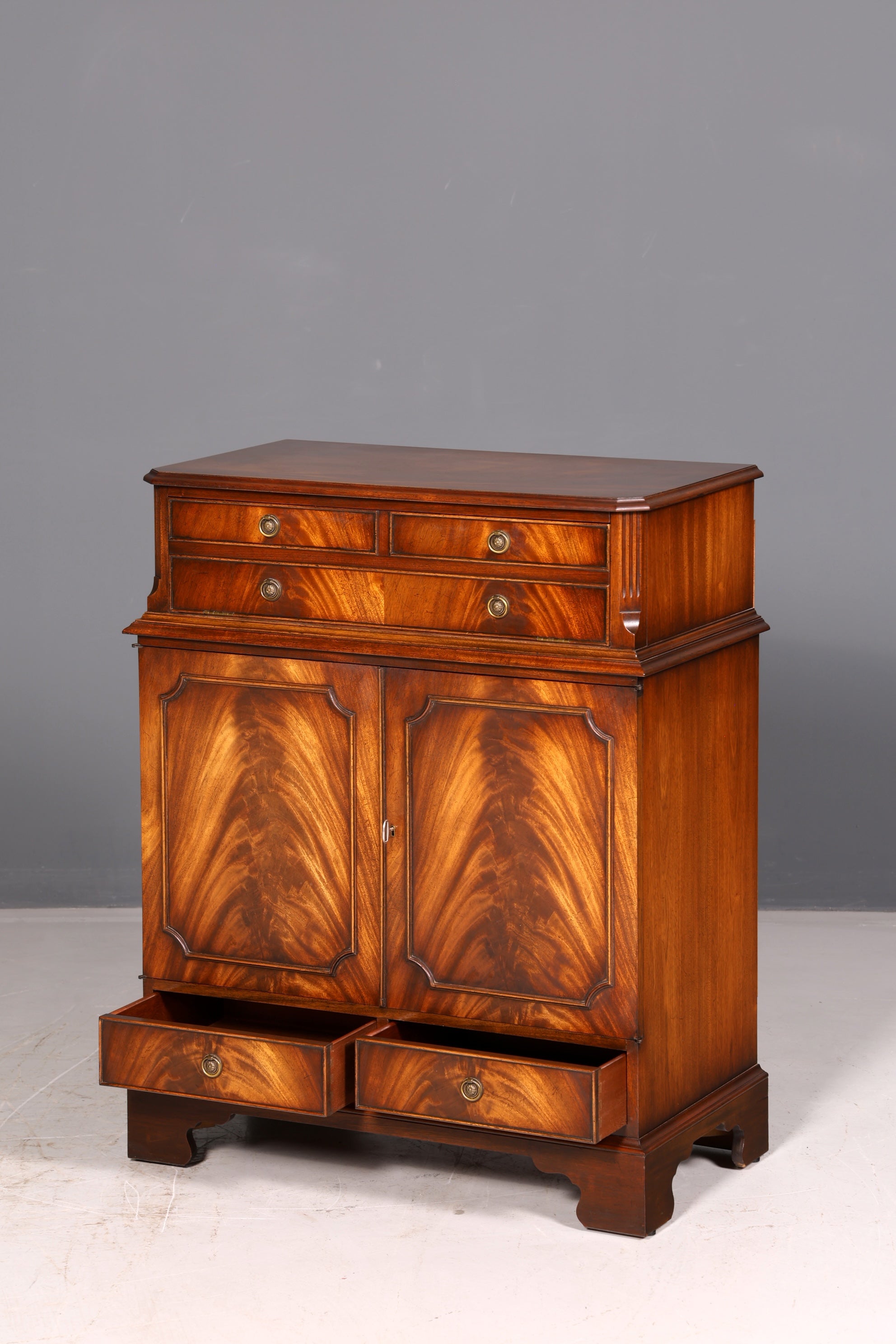 Wunderschöner Englischer Schrank Mahagoni Antik Anrichte Hifi Schrank Kommode Vintage