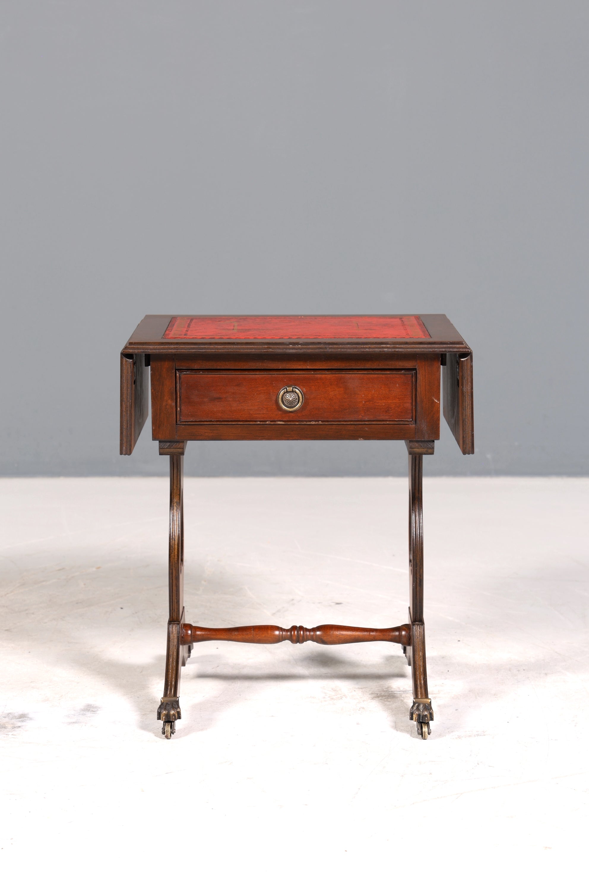 Wunderschöner Englischer Tisch Mahagoni Klapptisch Beistelltisch Englisch echt Leder Antik 60s Ablage