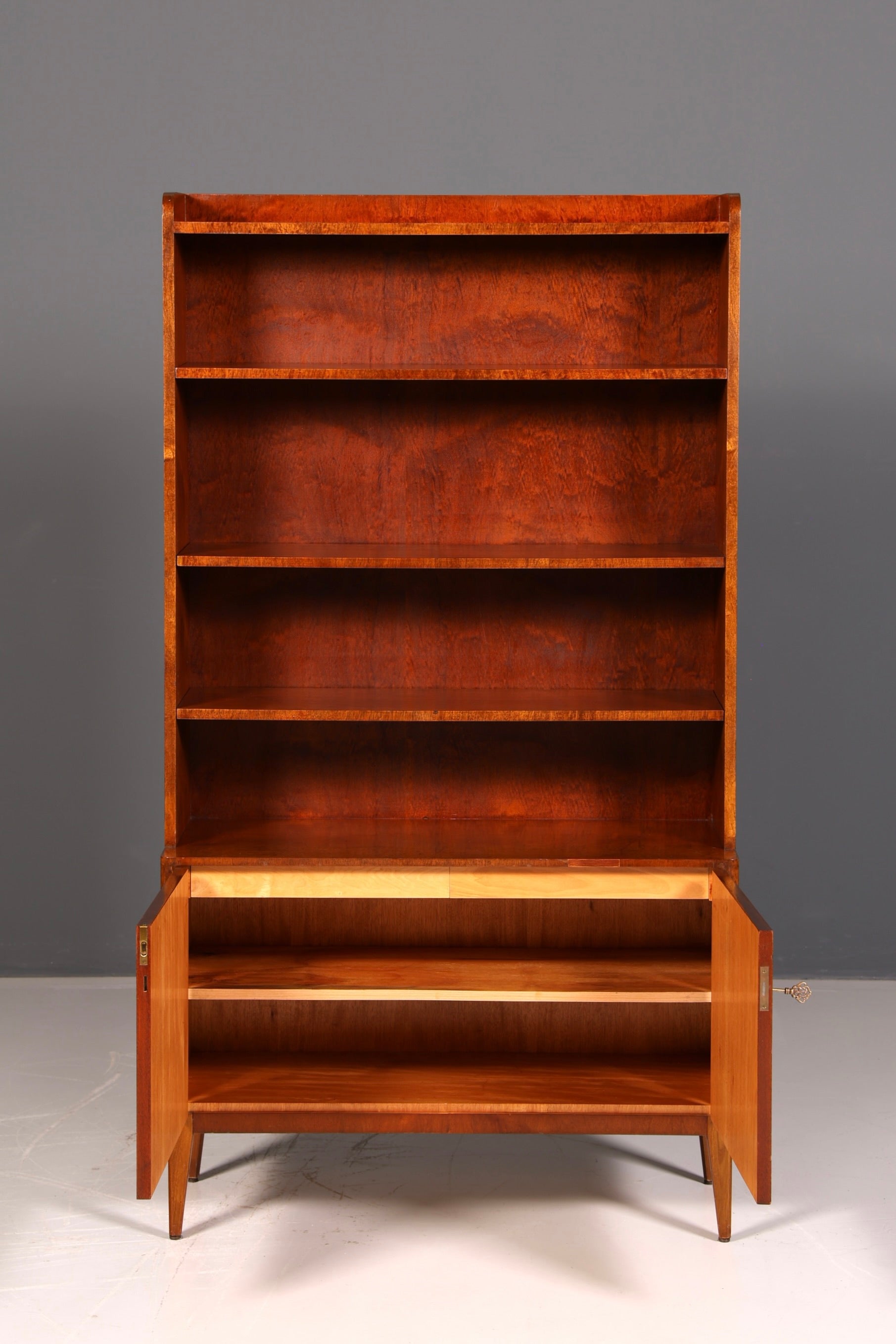 Schlichtes Mid Century Bücherregal Danish Design Regal Schrank Nussbaum Vintage Retro 60s Holz