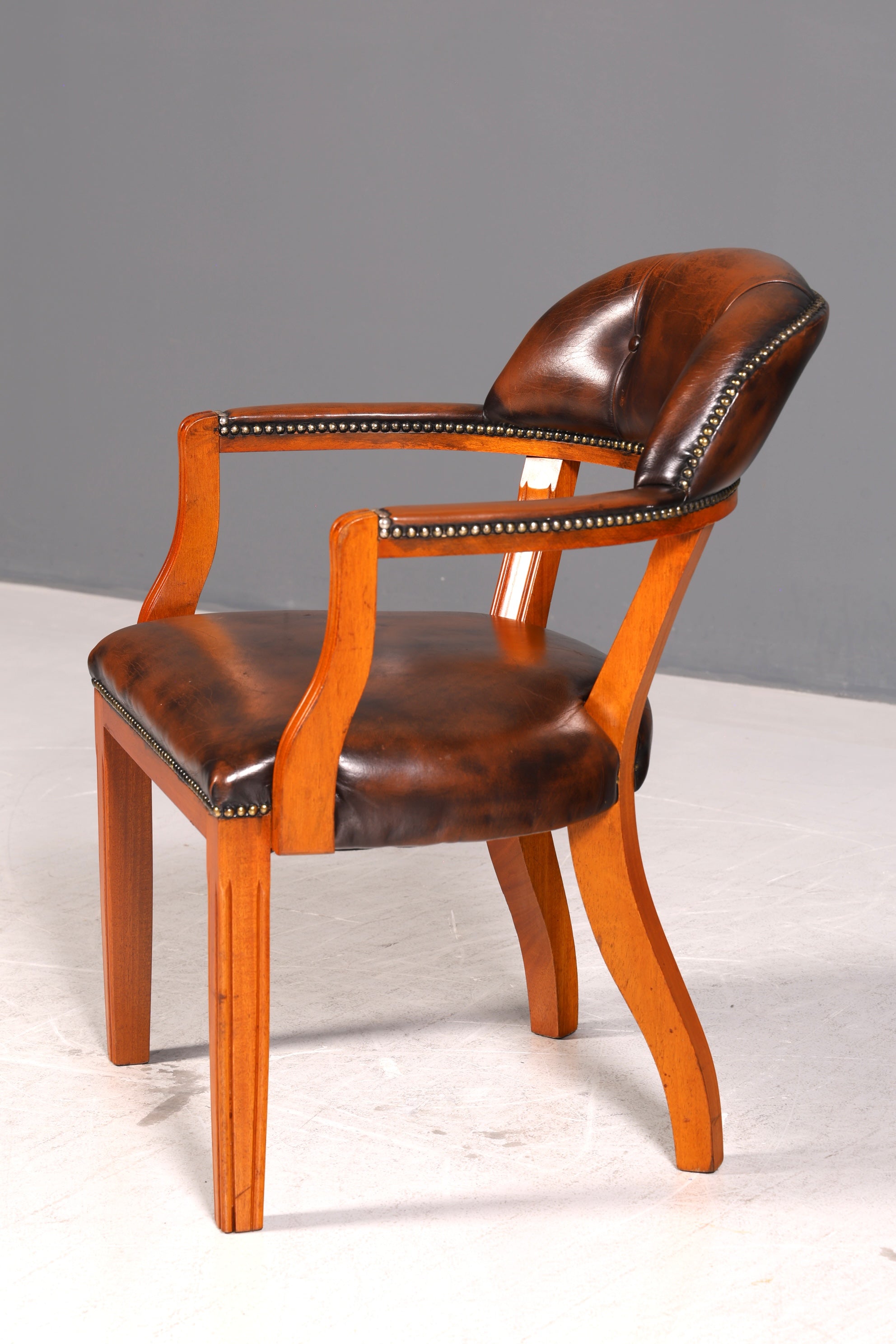 Wunderschöner Chesterfield Armlehnstuhl Braun Echt Leder Englisch Bürostuhl Schreibtischstuhl Sekretär Stuhl Court Chair 4 von 4