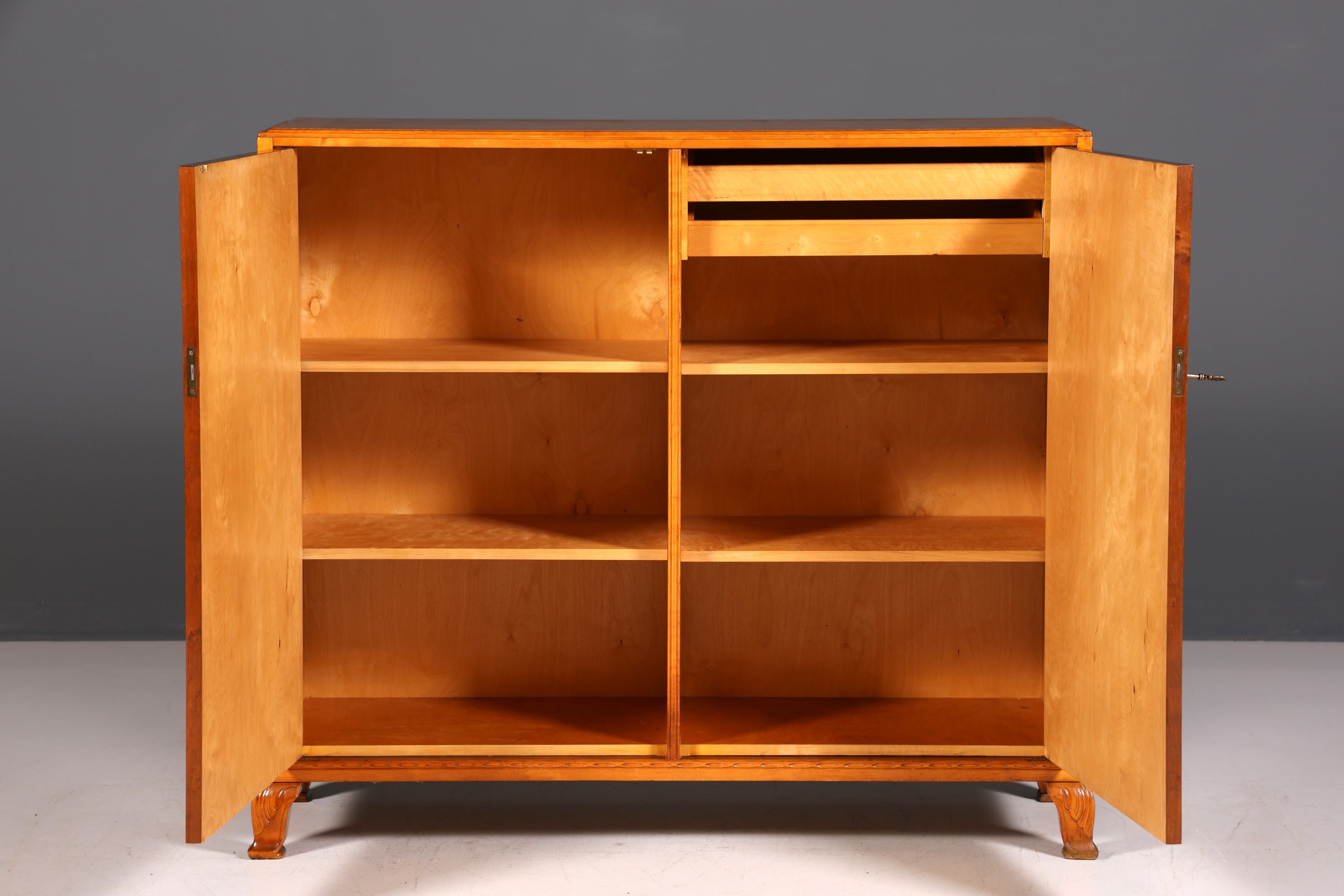 Stilvoller Original Art Deco Schrank Vertiko Sideboard um 1930 Highboard Kommode Aktenschrank Wäscheschrank