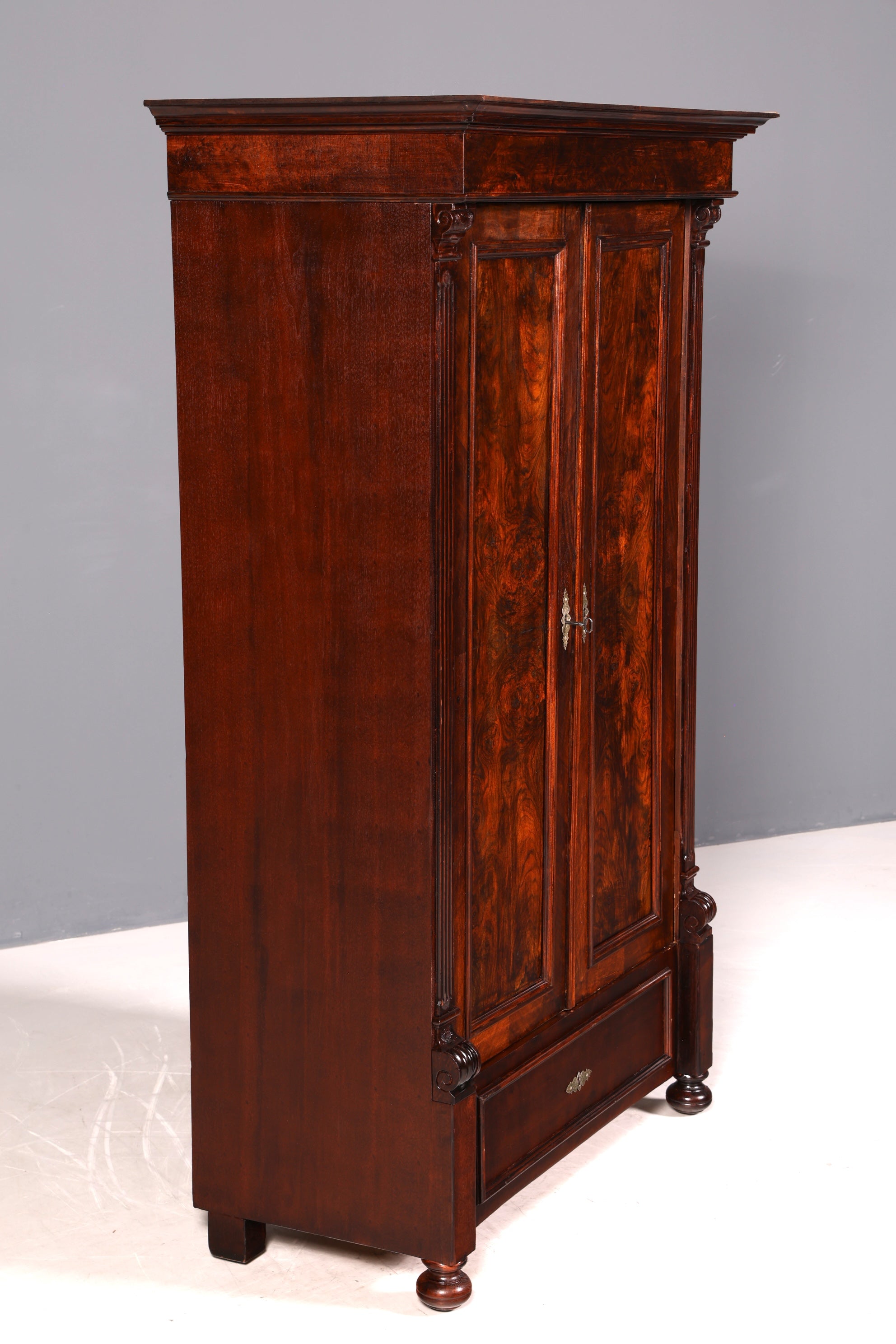 Traumhafter Gründerzeit Schrank Louis Philippe Antik Kleiderschrank Wäscheschrank Dielenschrank