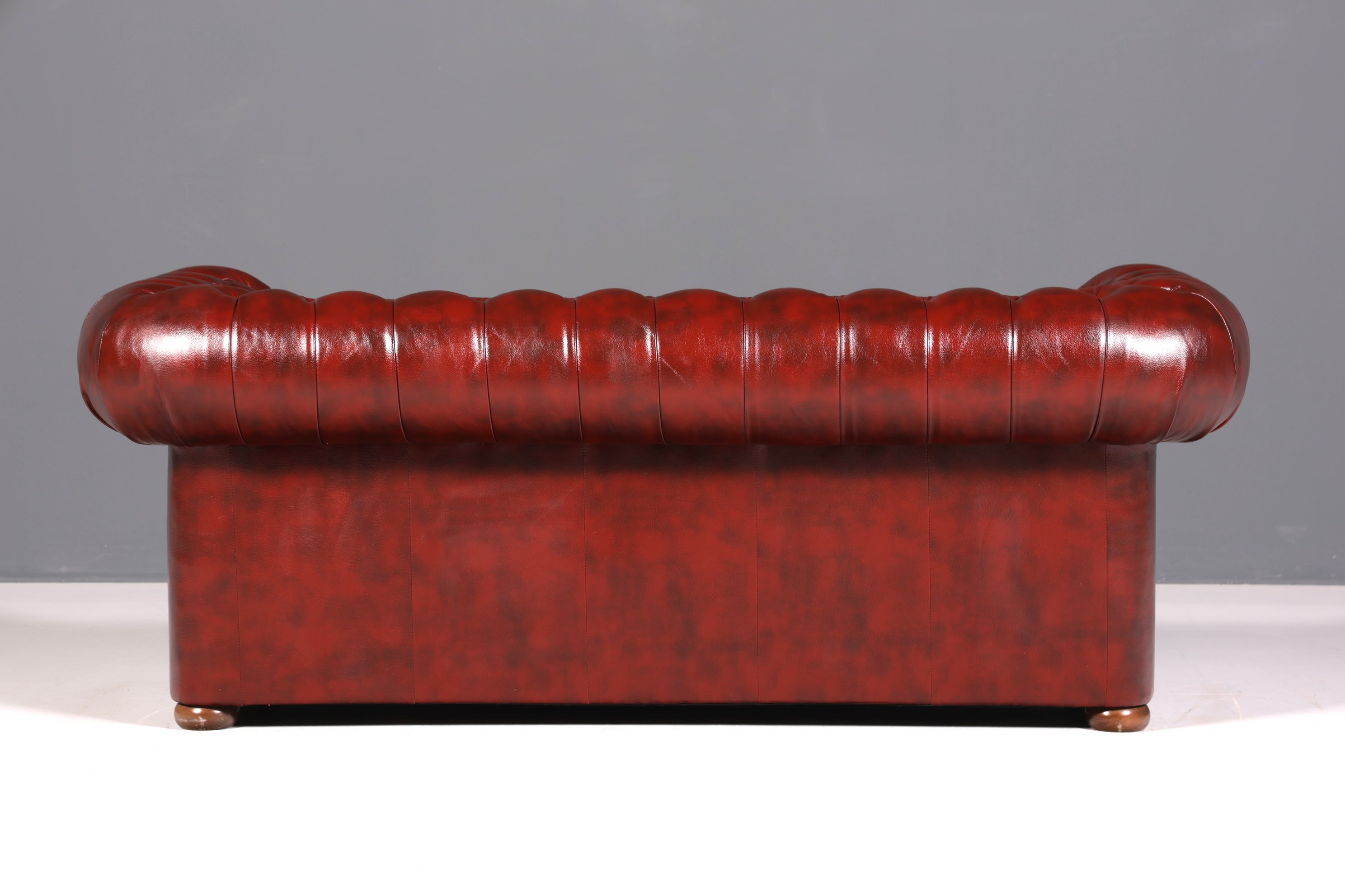 Wunderschönes Original Chesterfield Sofa 3- Sitzer echt Leder Oxblood Couch Englisch