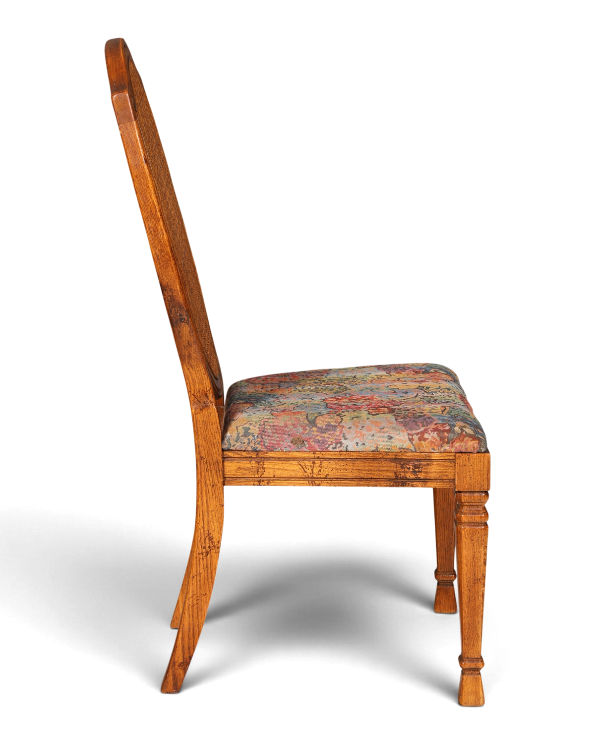 Hauptstadt Möblerei Stuhl aus Holz mit floralem Polstersitz in Seitenansicht