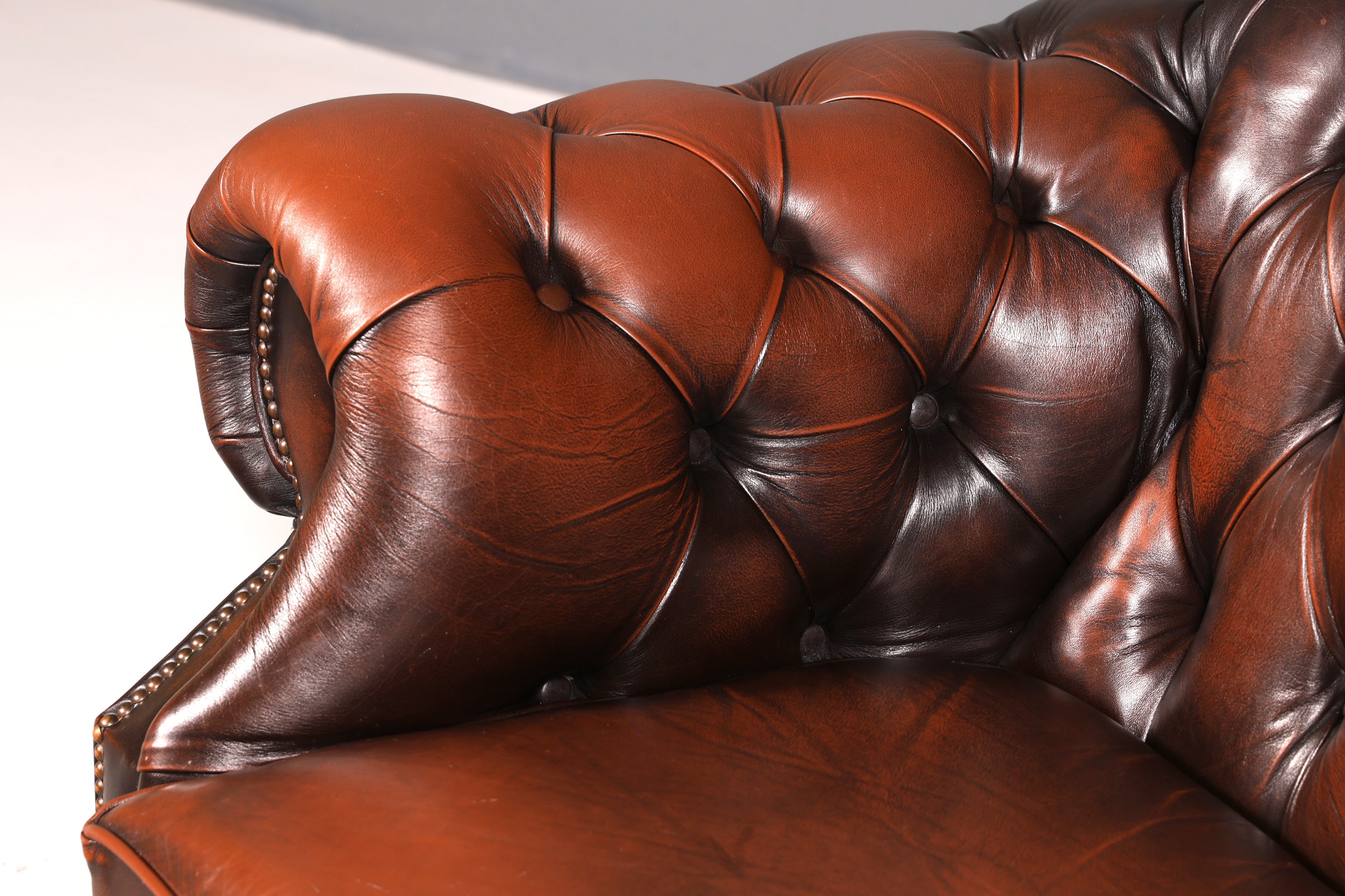 Wunderschöne Original Chesterfield Centurion 2-Sitzer Couch Echt Leder Sofa Englisch UK Antik Vintage