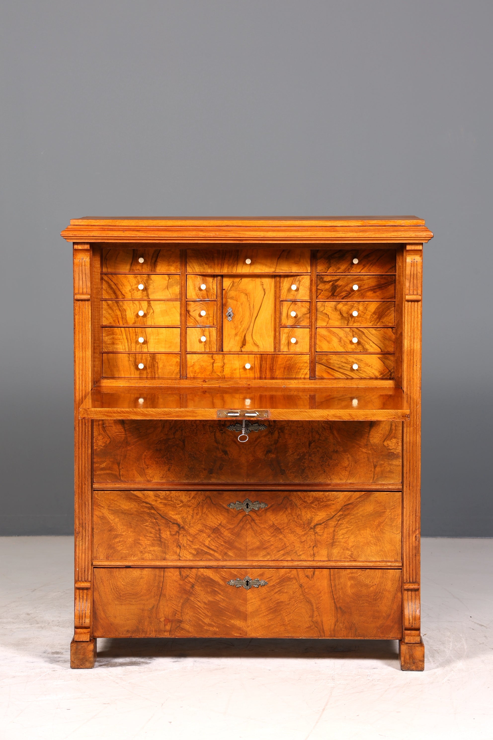 Stilvoller Biedermeier Sekretär Vertiko Louis Philippe Kommode Schubladenkommode