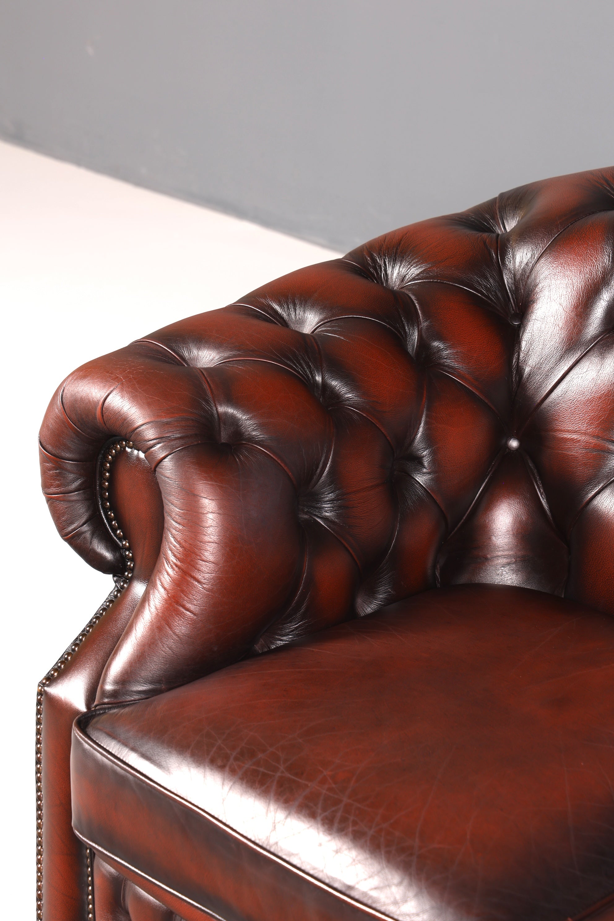 F857 Finish Wunderschöne Original Chesterfield Centurion 2-Sitzer Couch Englisches echt Leder Sofa UK
