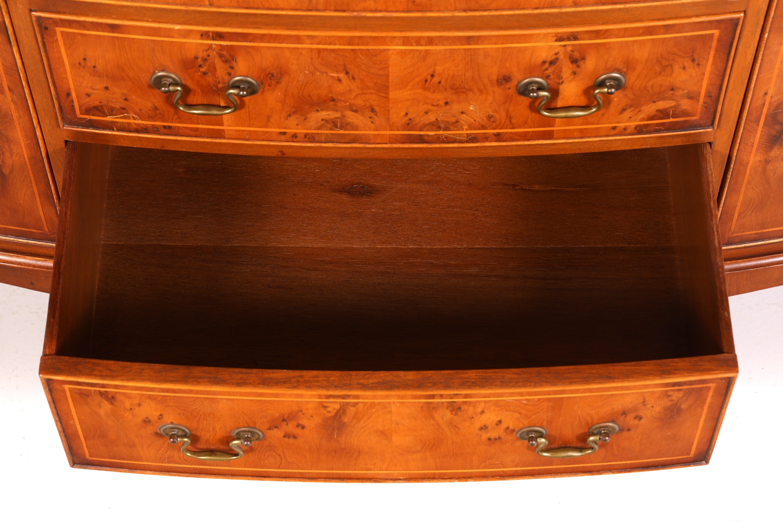 Wunderschönes Englisches Reprodux Bevan Funnell Sideboard echt Holz Schrank Antik Stil Buffetschrank Kommode