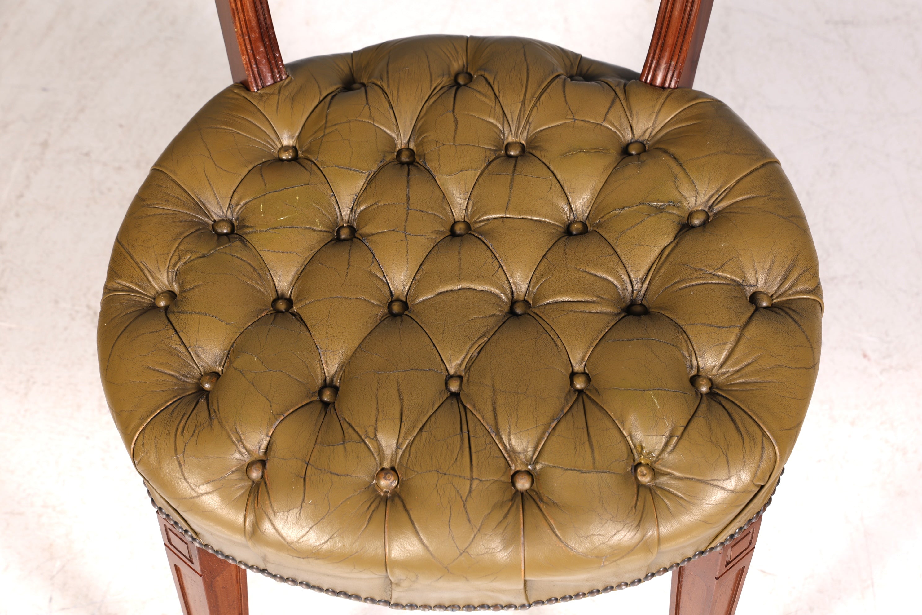 Wunderschöner Chesterfield Stuhl Anno Dom Sekretär Stuhl Englisch echt Leder Küchenstuhl 1 von 4