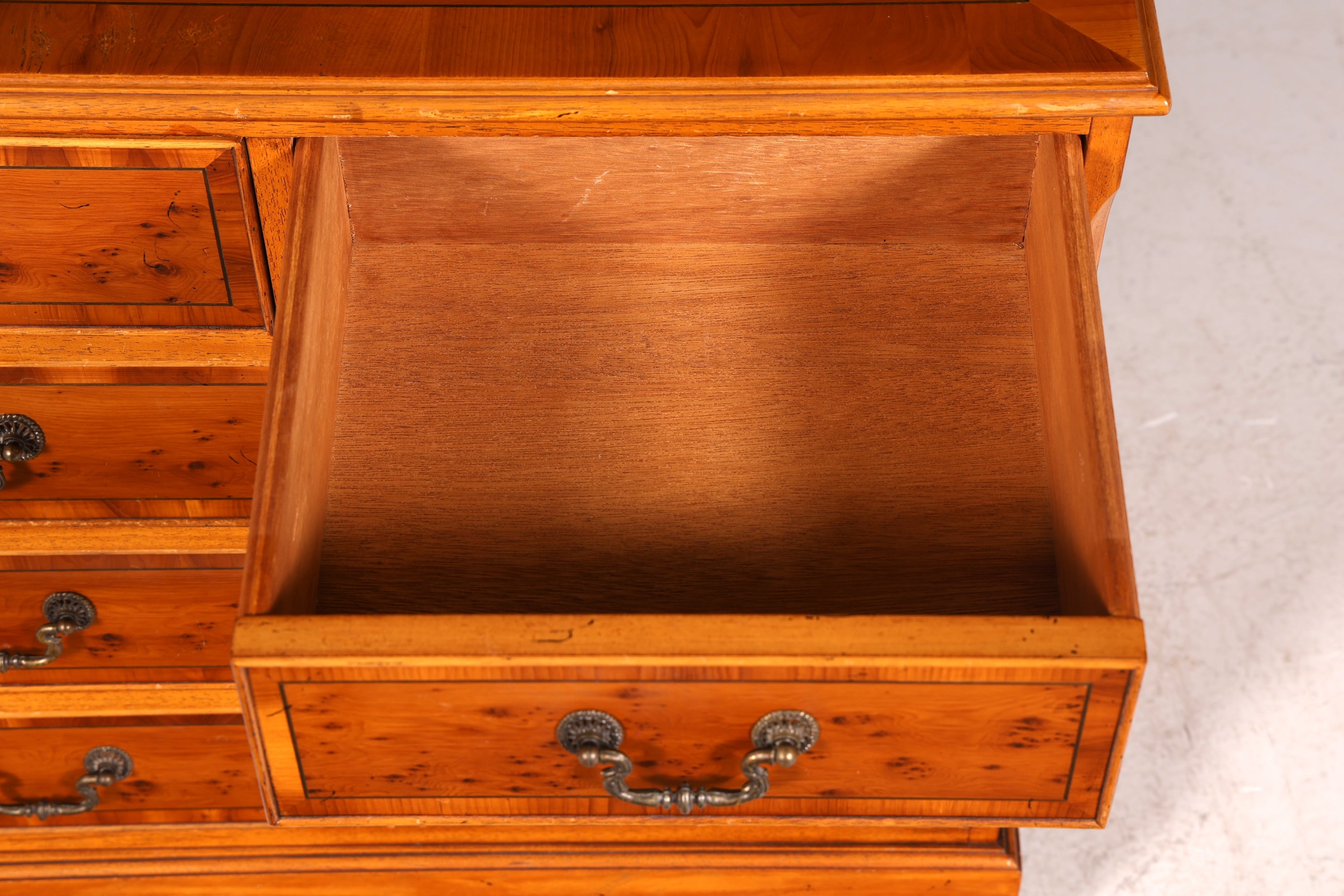 G021 Finish cm Wunderschöne Englische Kommode Holz TV Schrank Antik Sideboard