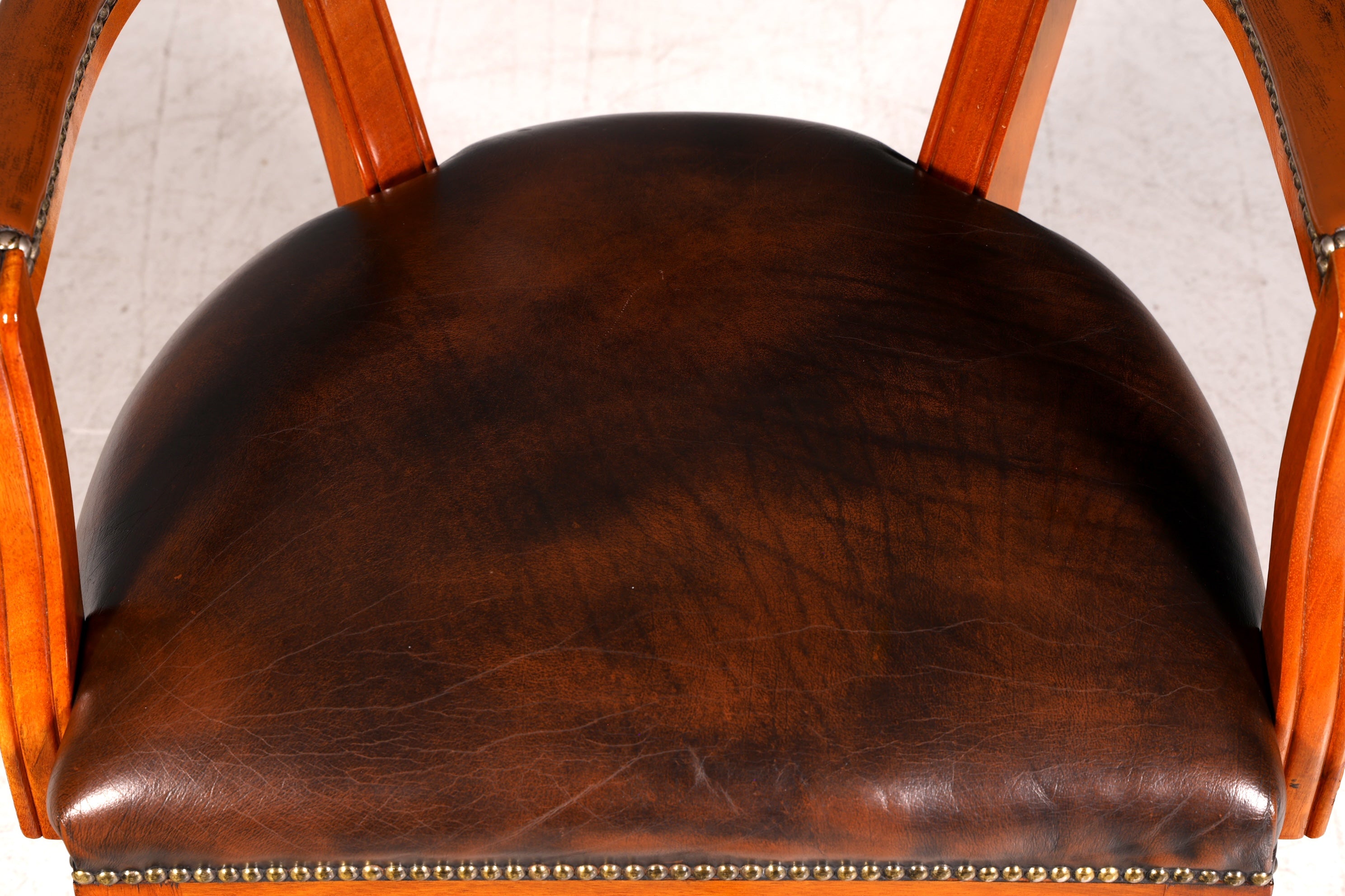 Wunderschöner Chesterfield Armlehnstuhl Braun Echt Leder Englisch Bürostuhl Schreibtischstuhl Sekretär Stuhl Court Chair 3 von 4