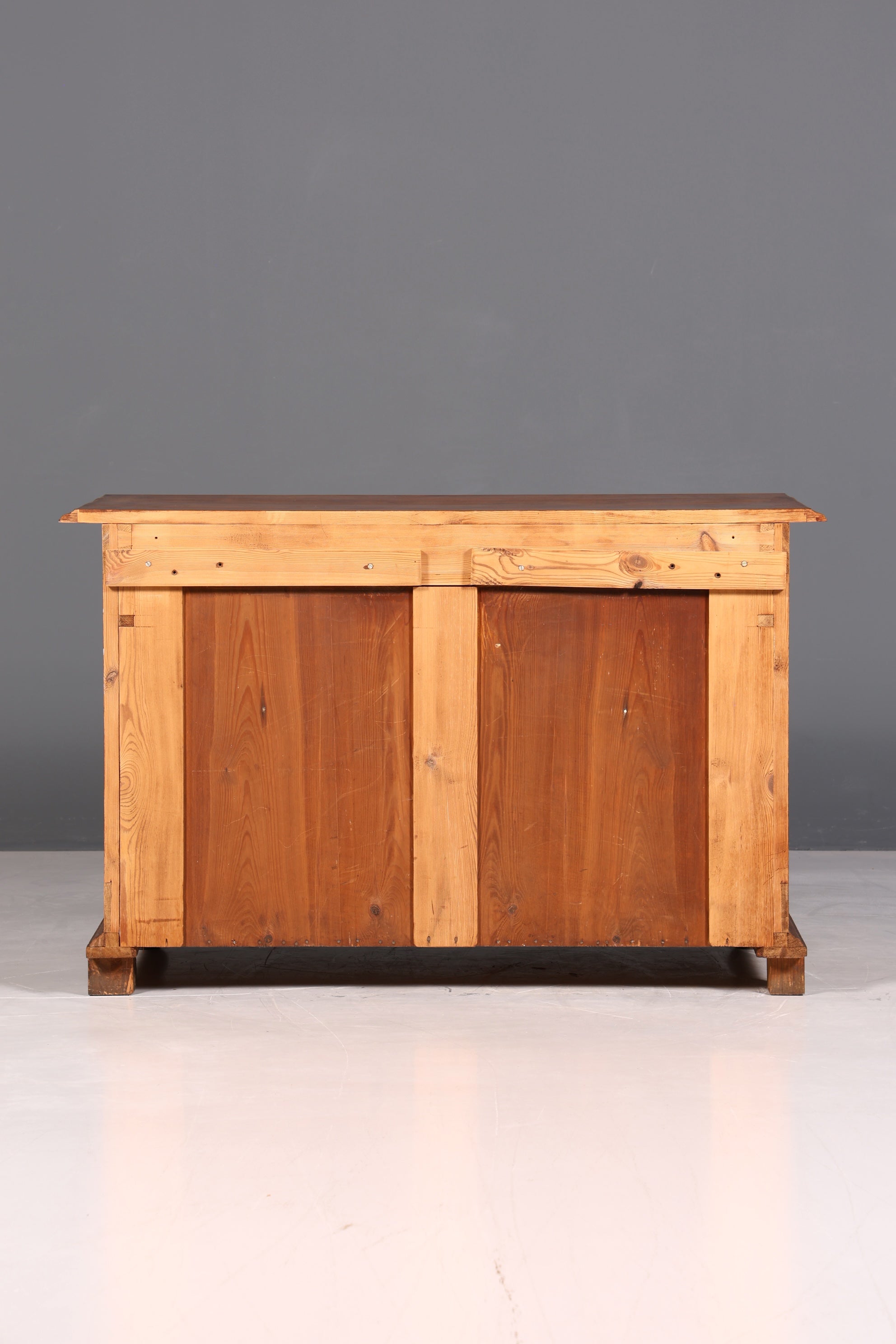 Stylish Gründerzeit sideboard, Louis Philippe oak cabinet/chest of drawers, circa 1880