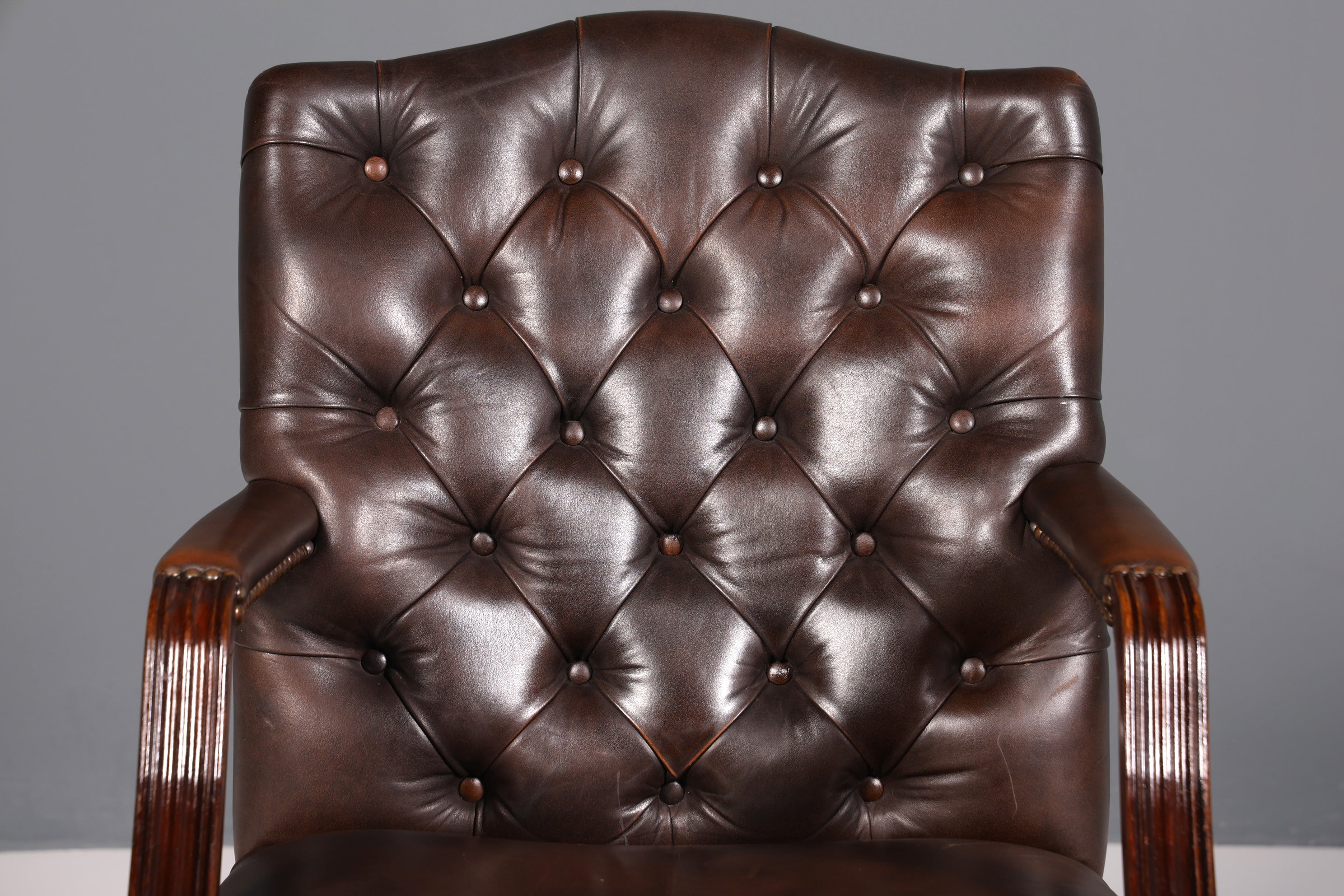 Stilvoller Original Chesterfield Stuhl Englischer Armlehnstuhl Englisch Sekretär Stuhl echt Leder Bürostuhl