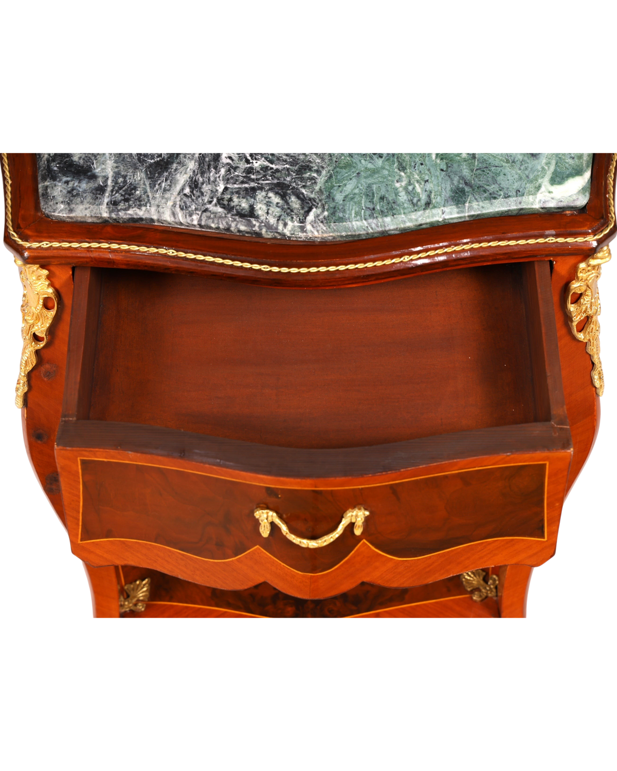 Hauptstadt Möblerei Louis XV Beistelltisch aus Holz mit grüner Marmorplatte, Messingverzierungen und Schublade