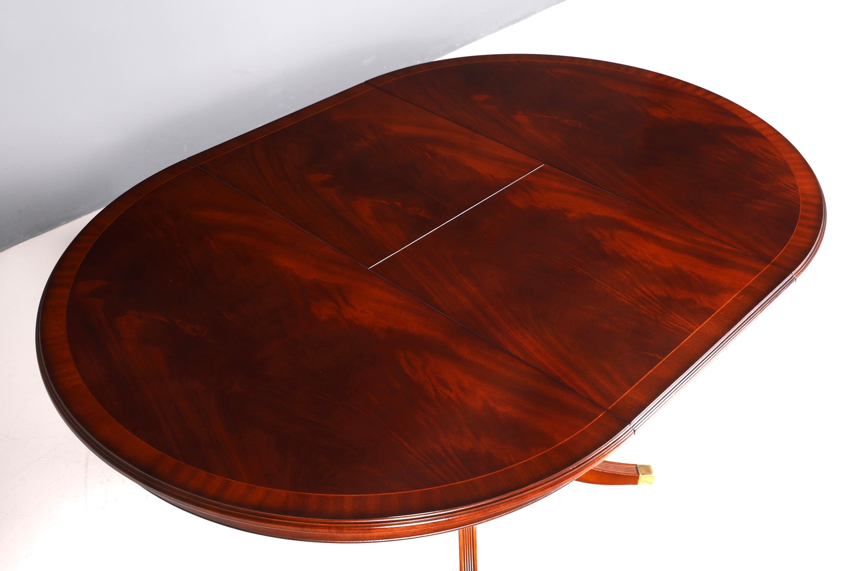 Beautiful original Heldense extendable dining table, mahogany, English antique style, 60s kitchen table