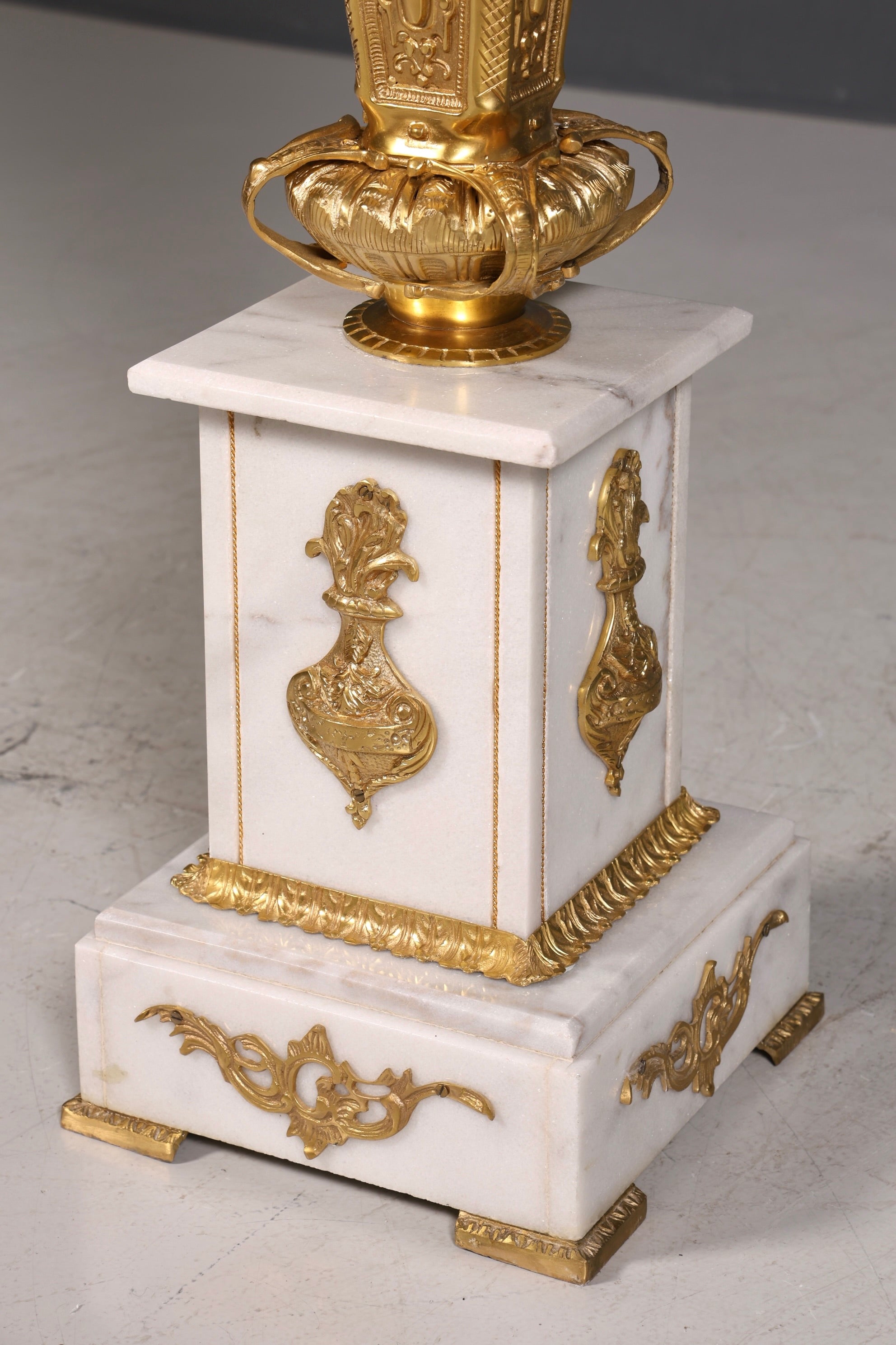Beautiful Baroque style column with vase, Louis XV marble flower column, white natural stone base and shelf