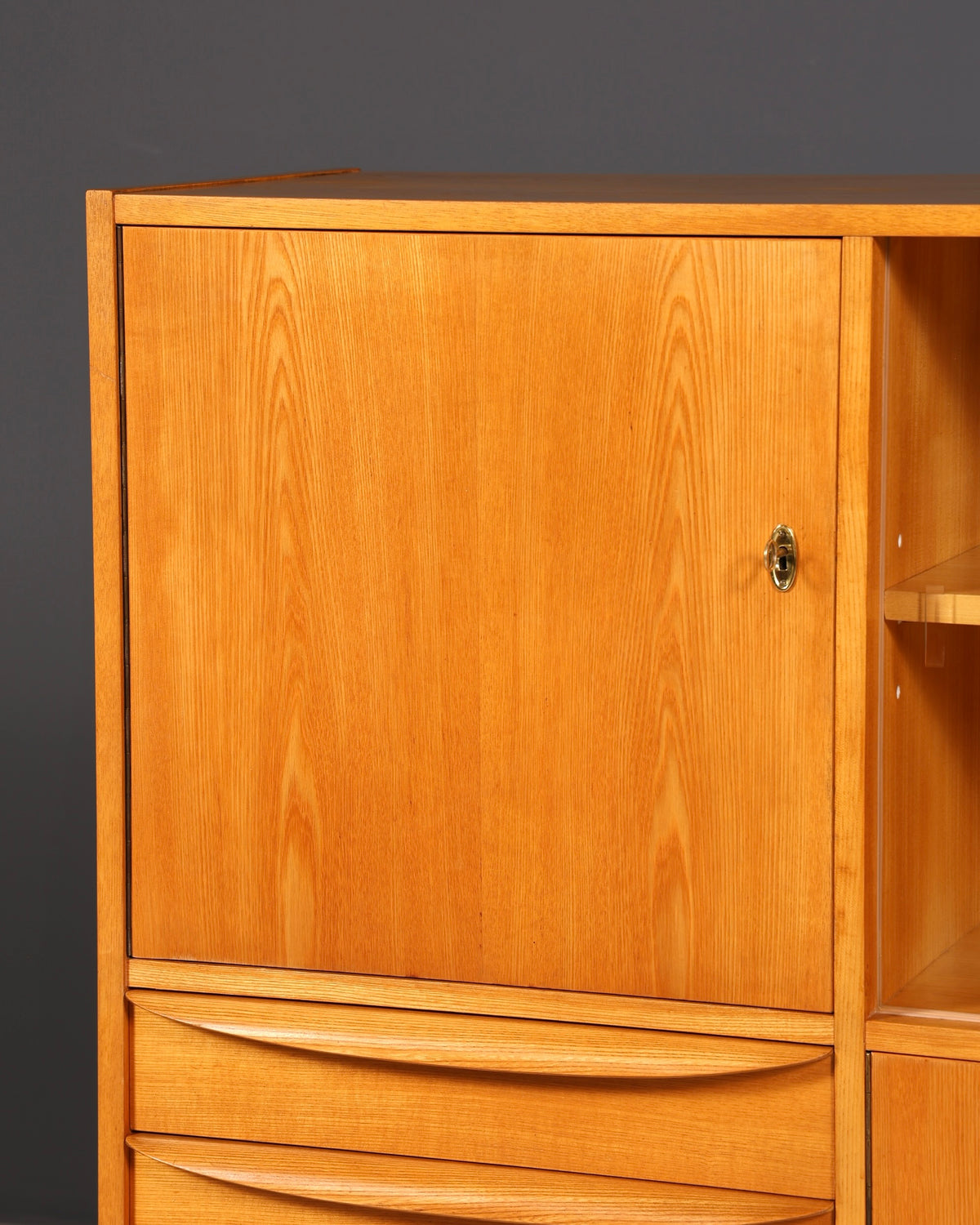 Wunderschöne Original Hellerau Mid Century Vitrine Schrank Franz Ehrlich 602 Kommode Bücherregal