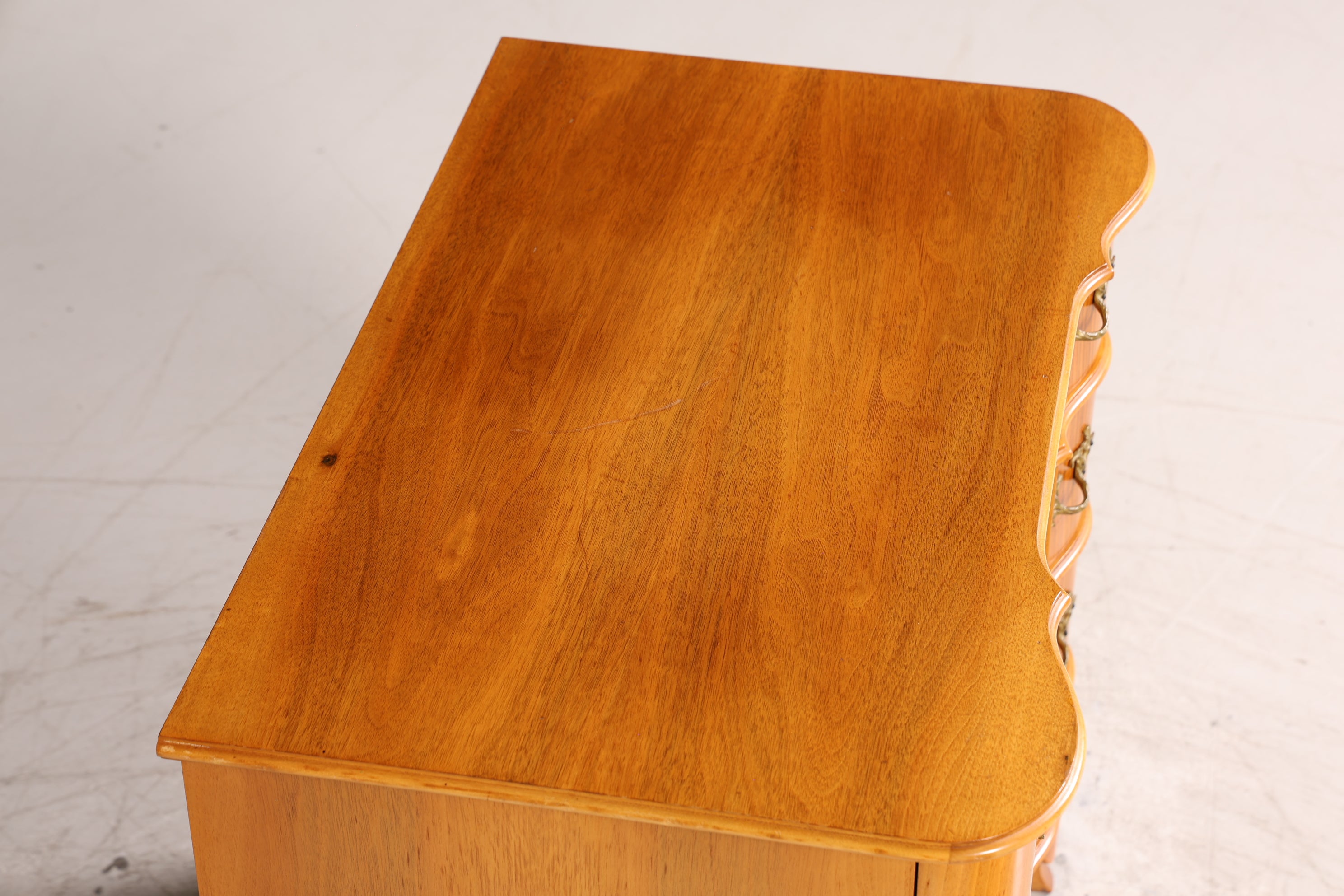 Wunderschöne geschwungene Kommode im Barock Stil Sideboard Englisch Schubladenkommode