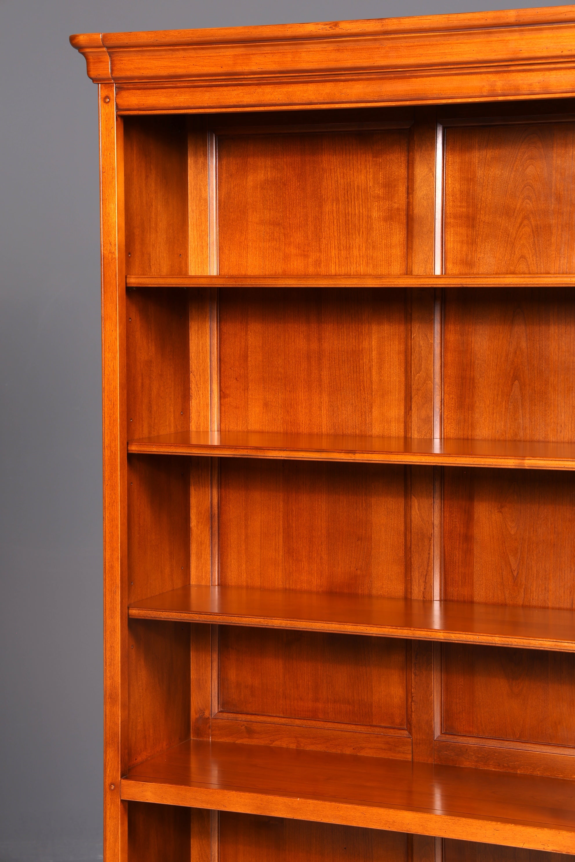 Wunderschönes Bücherregal der Marke Selva Regal Bookshelf Buchablage Massivholz Antik Vintage