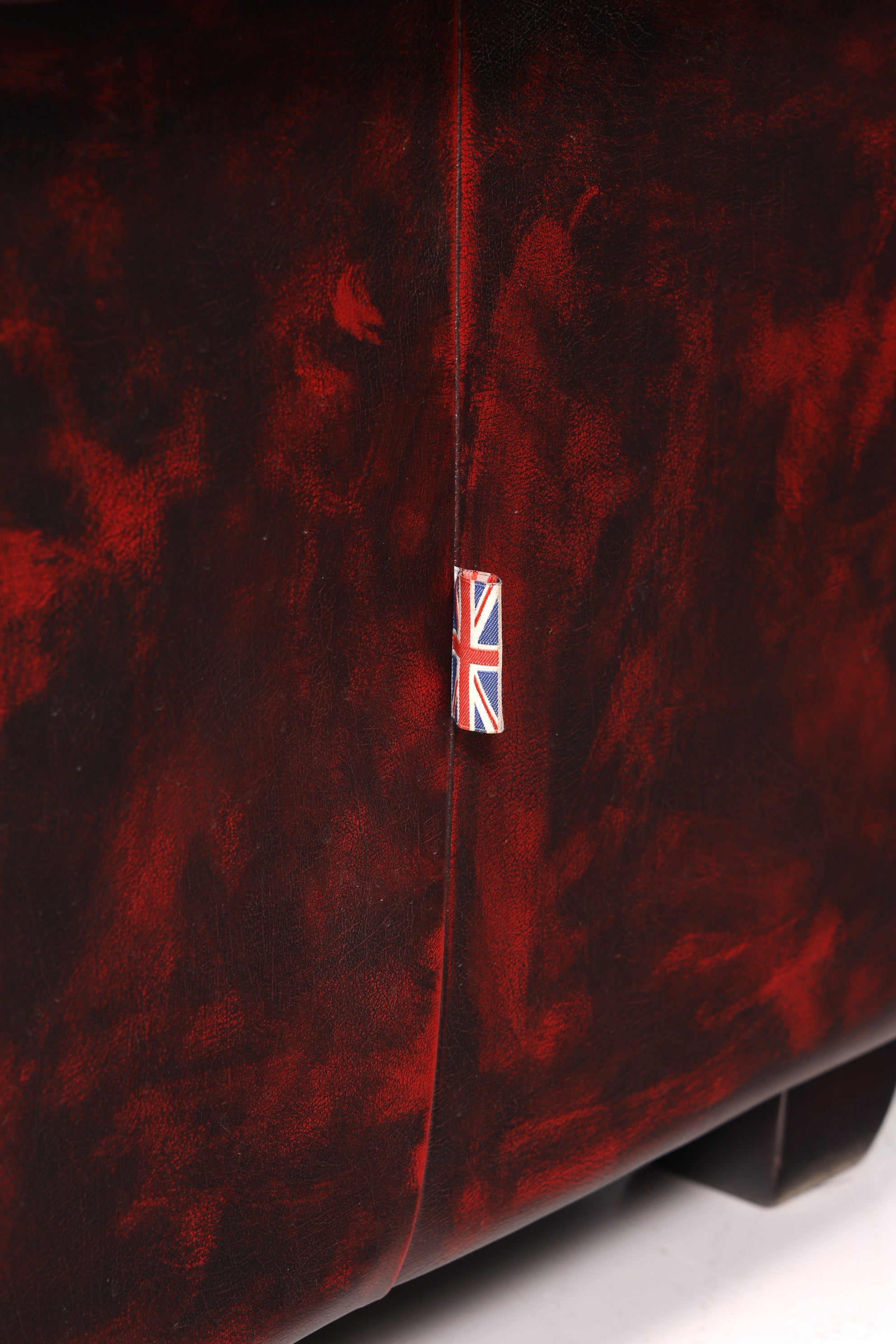 Wunderschönes Original Chesterfield 2er Sofa Englisch Oxblood Leder 2- Sitzer Couch 2 von 2